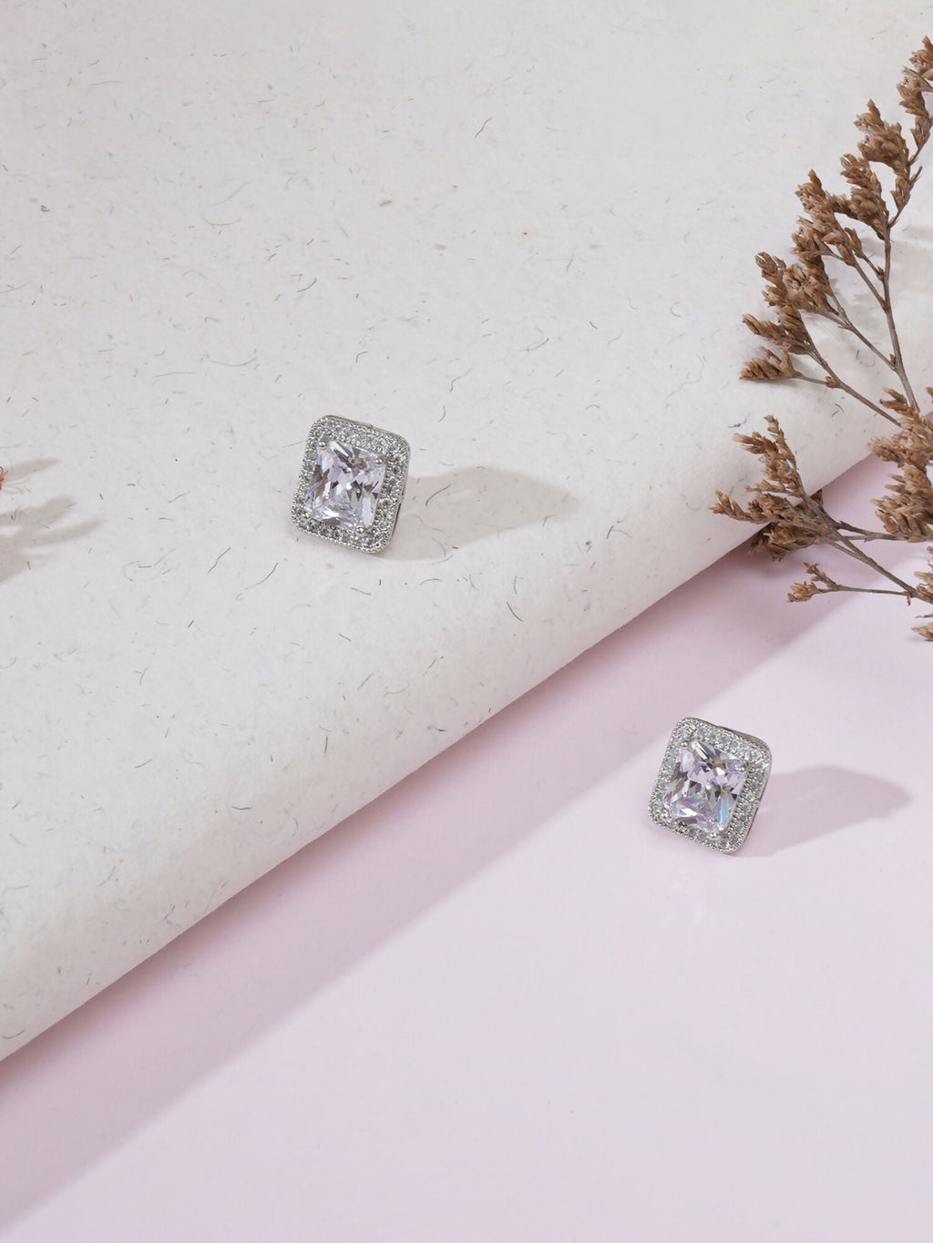 stone stud (white) - Ruby Raang