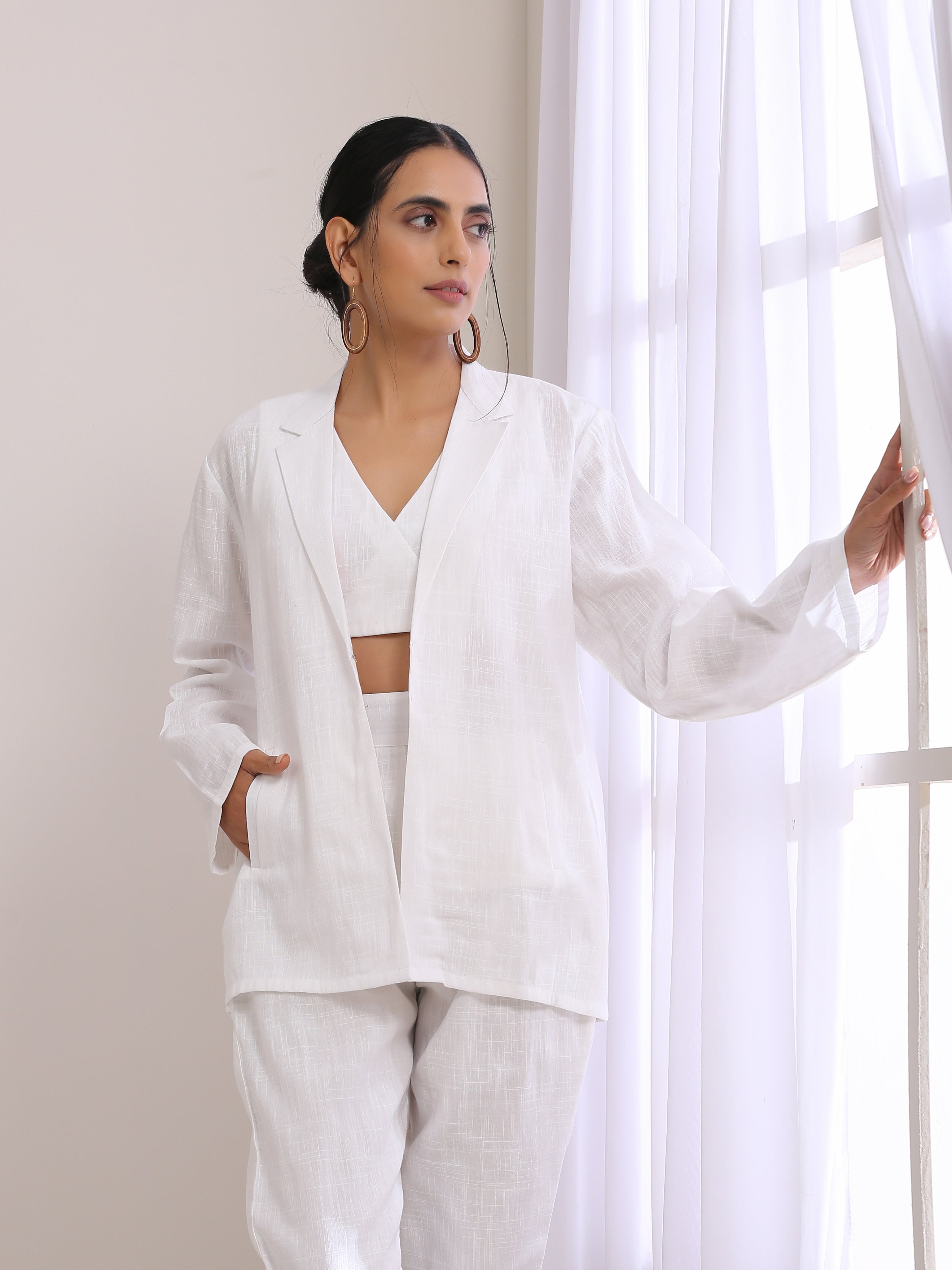 trueBrowns White Slub Texture Pant Suit Set