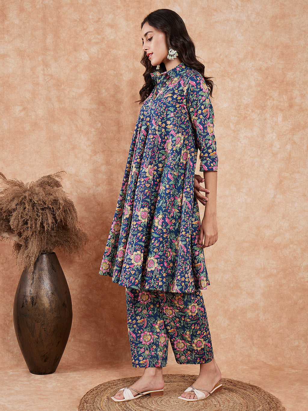 InWeave Women's Blue Green Pink Floral Print Flared Kurta Pant Set