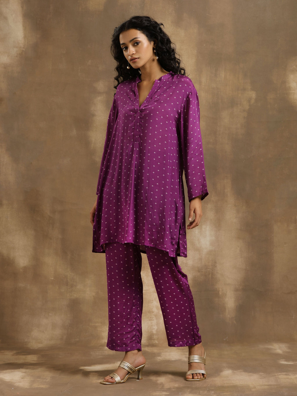 trueBrowns Purple Bandhani Printed Silk Co-Ord Set