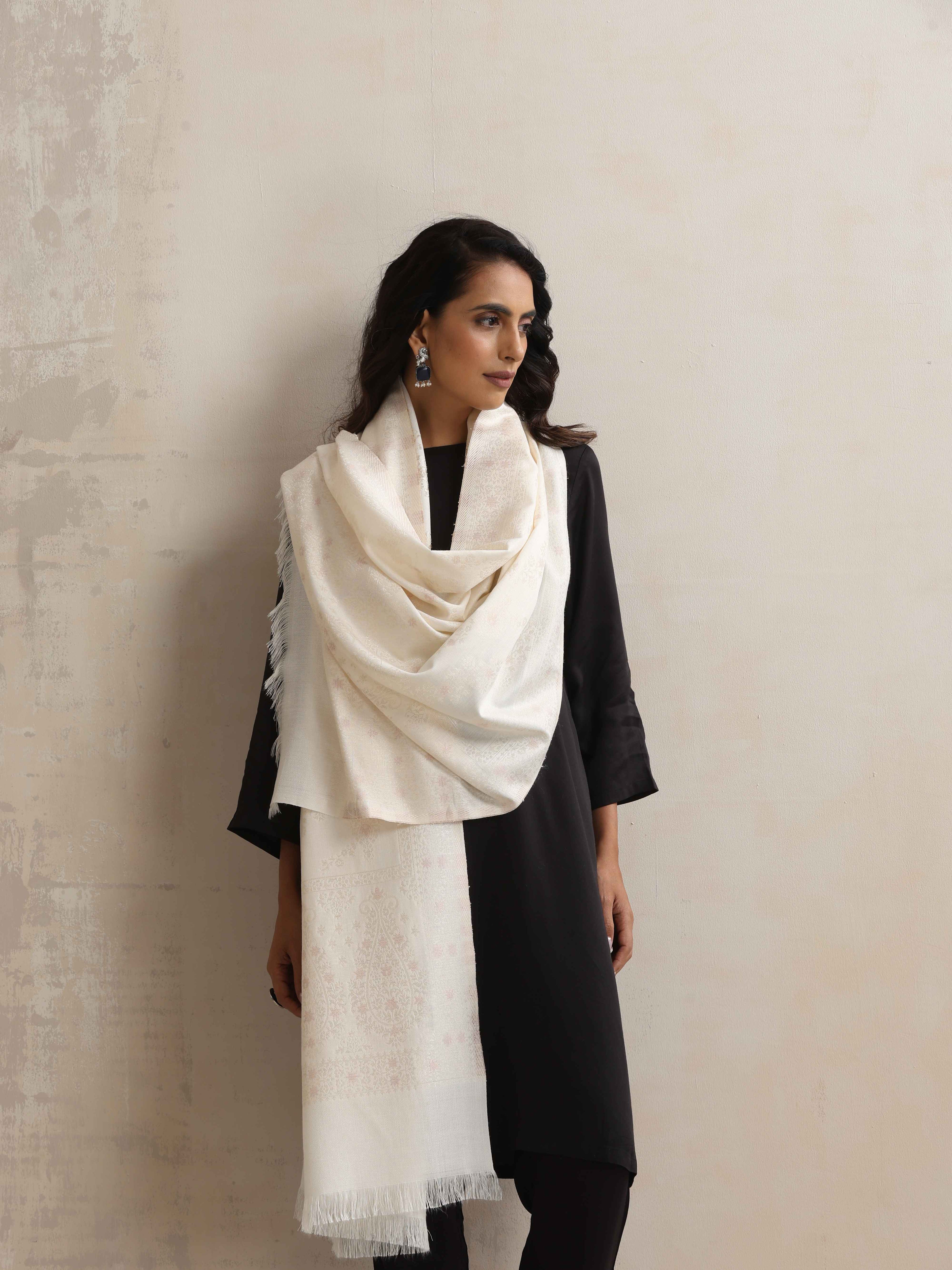 trueBrowns Ivory Gold Woollen Stole