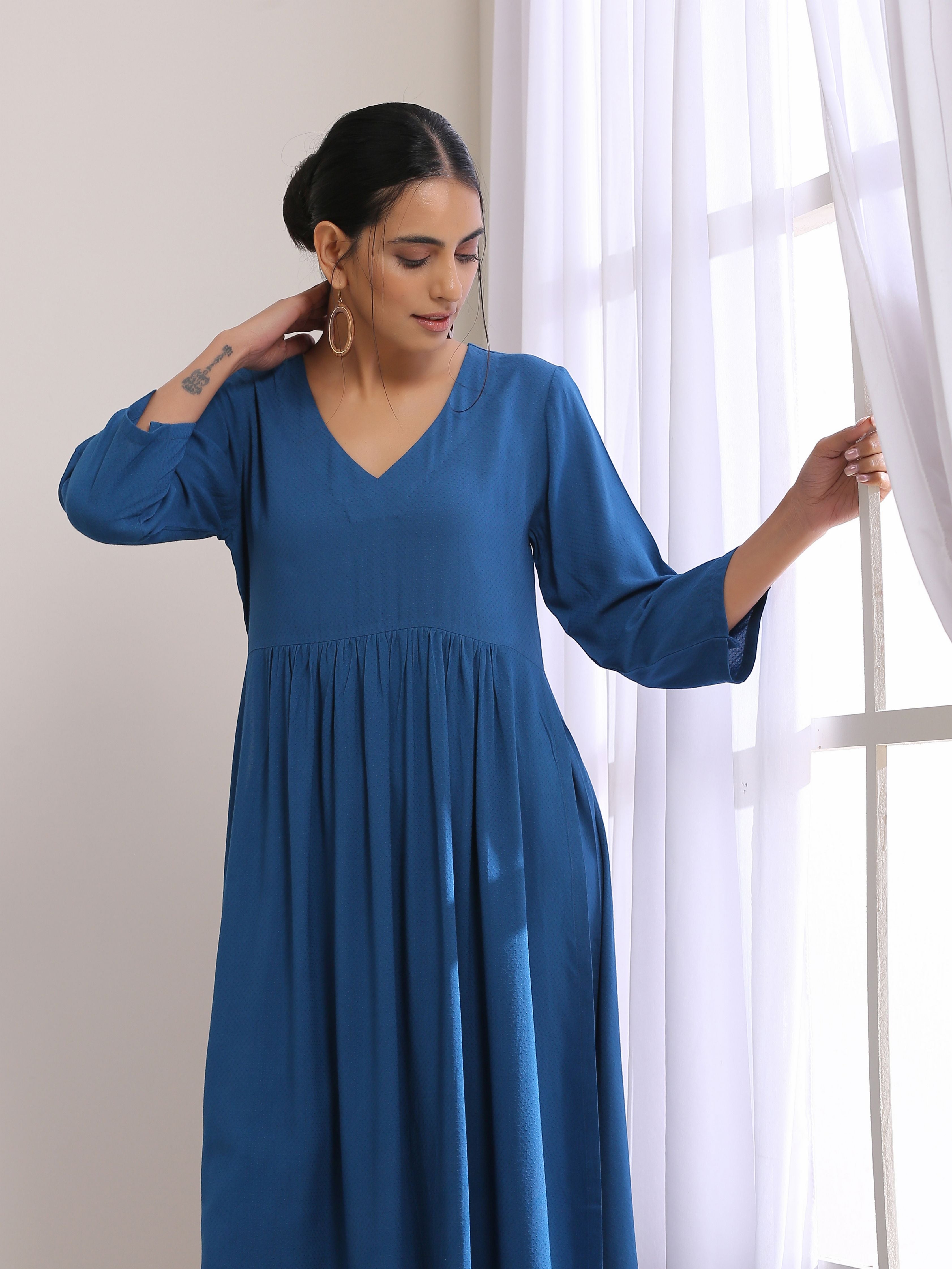 trueBrowns Classic Blue Dobby High Slit Gathered Kurta Set