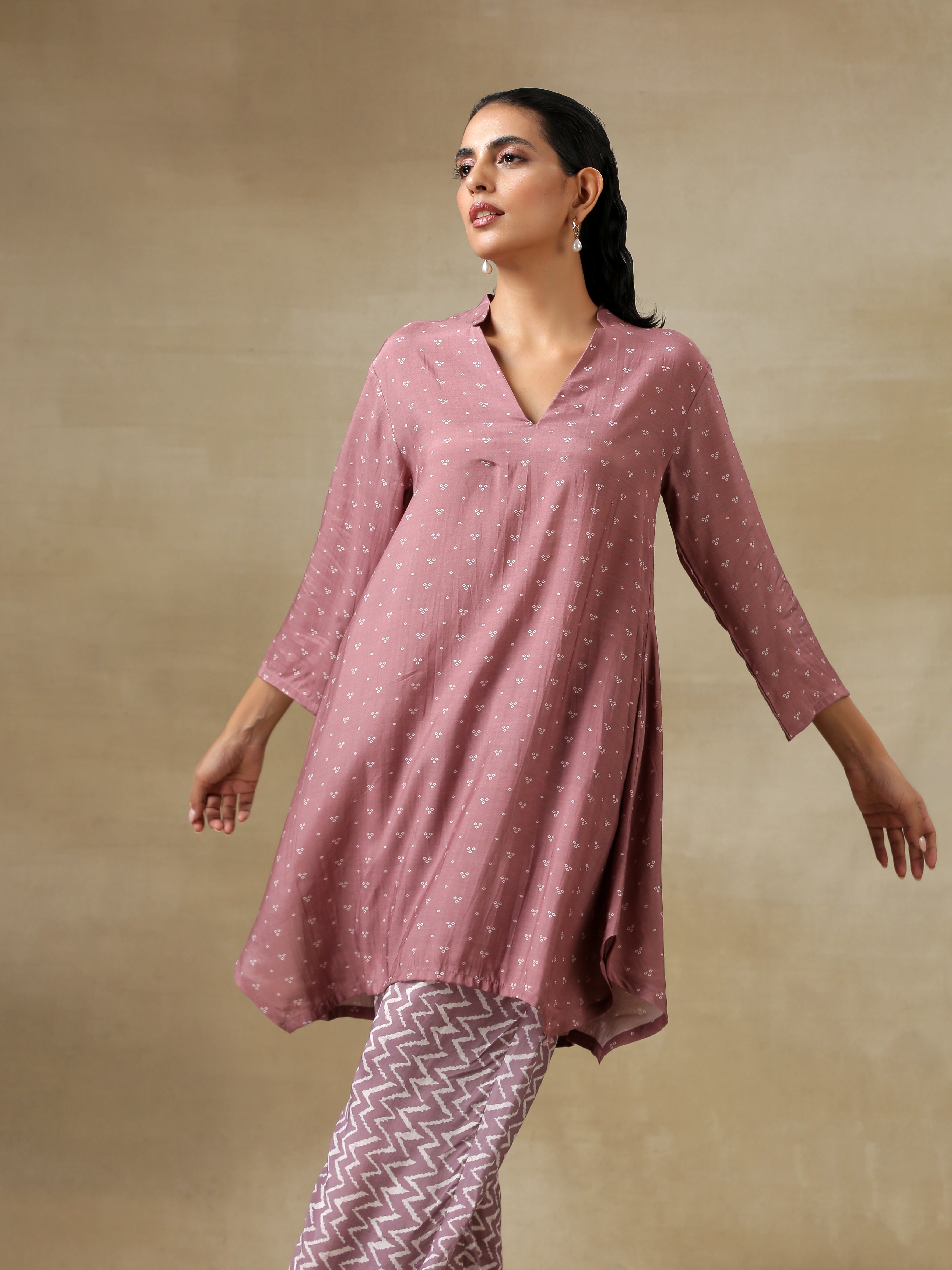 trueBrowns Dark Mauve Bandhani Printed Silk Collared Co-Ord Set