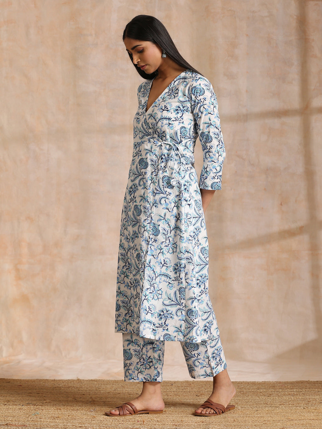 trueBrowns White With Overall Blue Print Cotton Angrakha Kurta Pant Set
