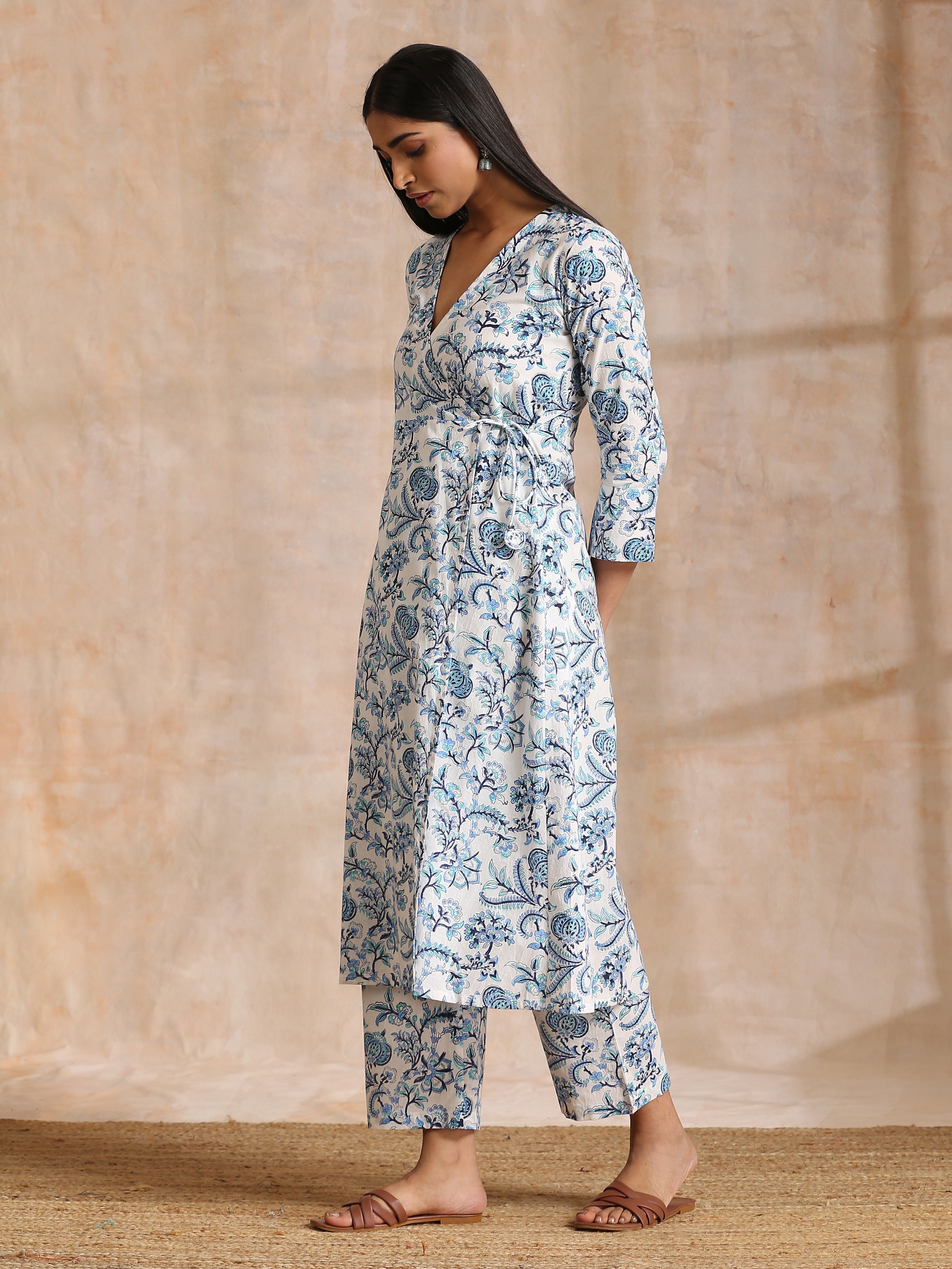 trueBrowns White With Overall Blue Print Cotton Angrakha Kurta Pant Set