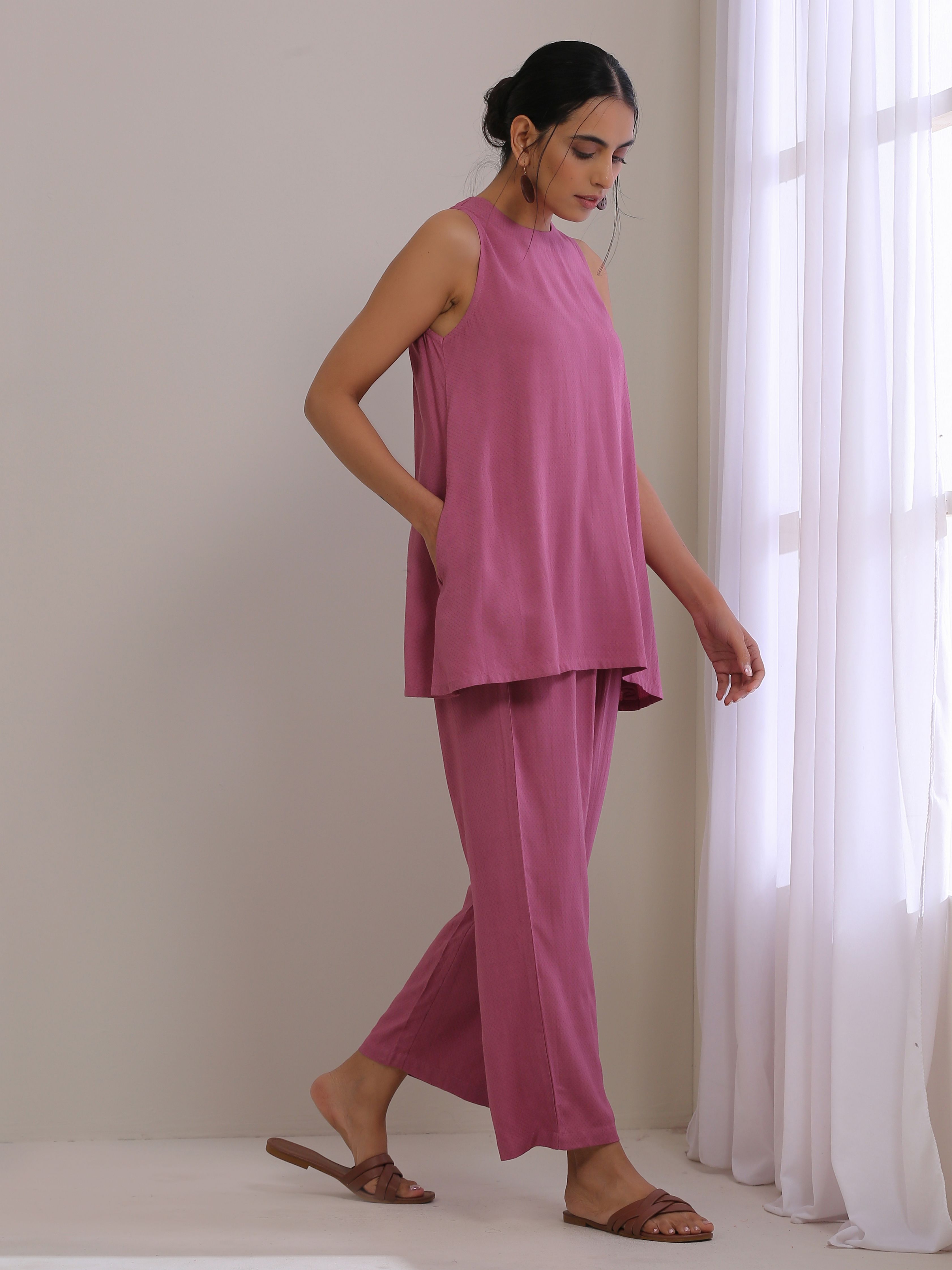 trueBrowns Onion Pink Dobby Sleeveless Short Co-Ord Set