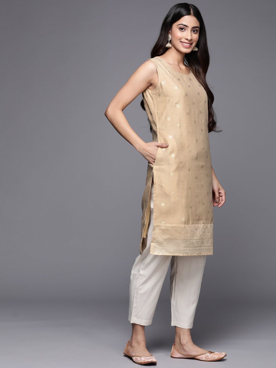 Ahalyaa Women Tan & Gold-Toned Geometric Printed Kurta