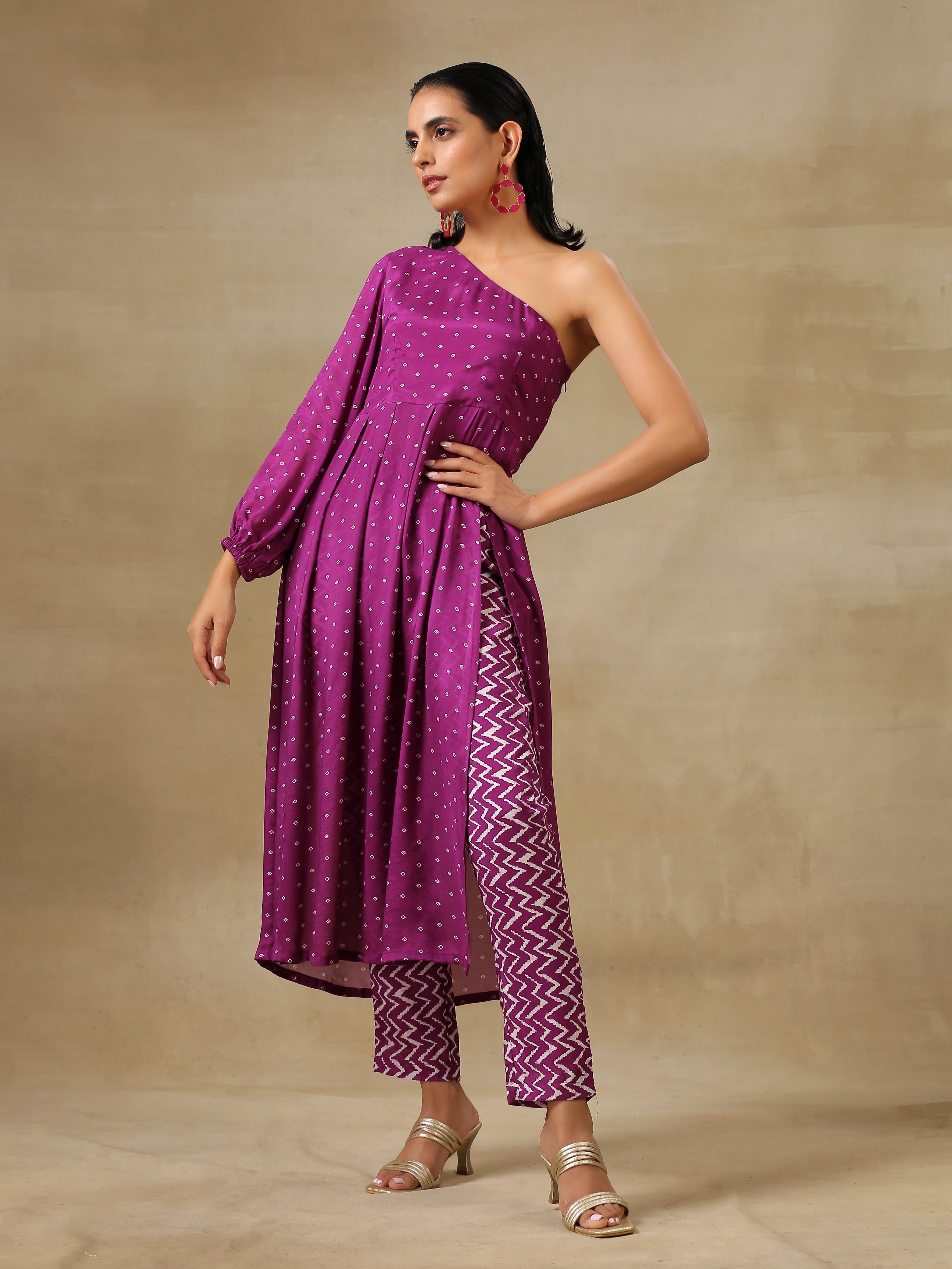 trueBrowns Purple Bandhani Printed Silk One Shoulder Kurta Pant Set