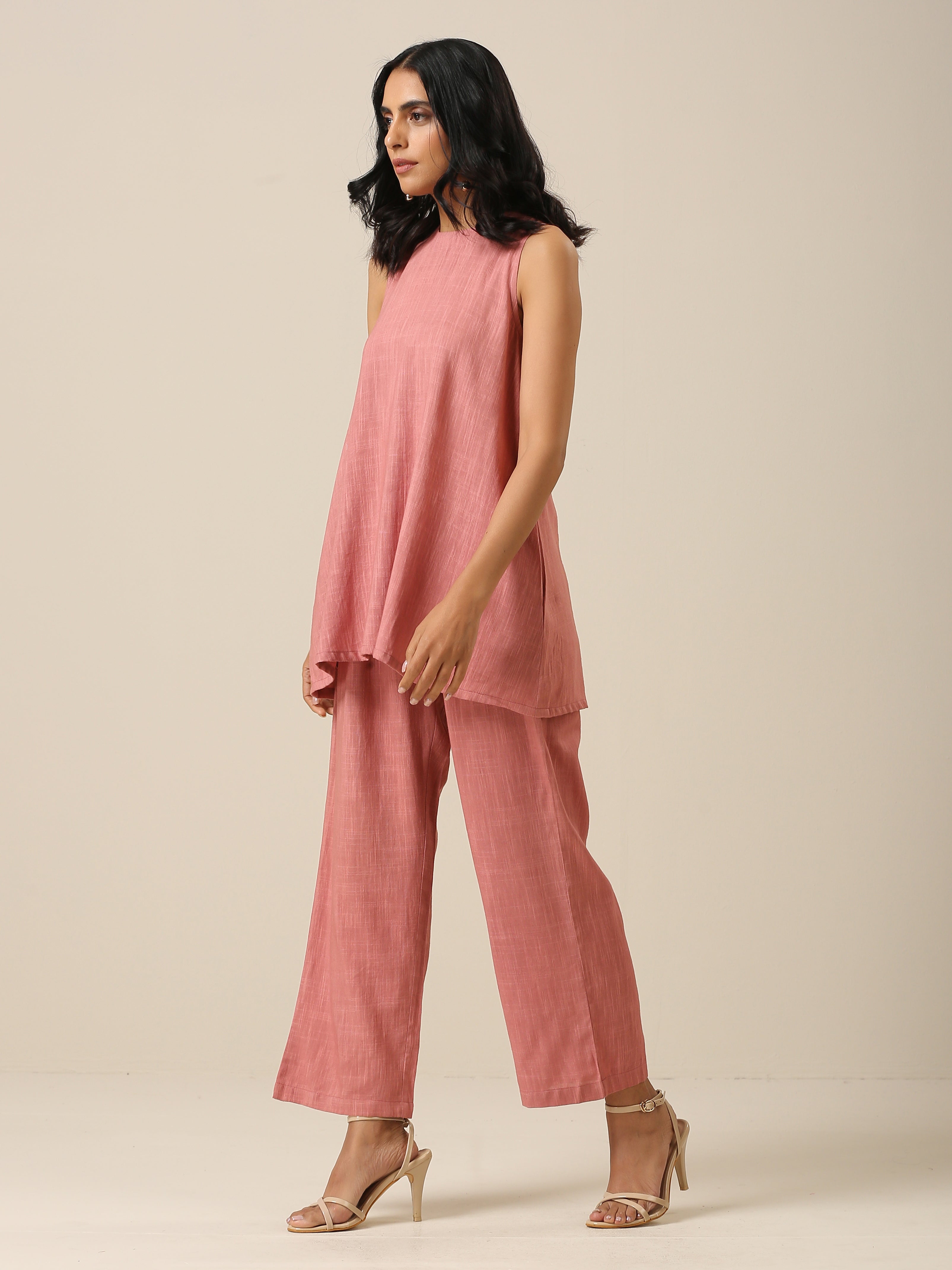 trueBrowns Light Mauve Slub Textured Sleeveless Short Co-Ord Set