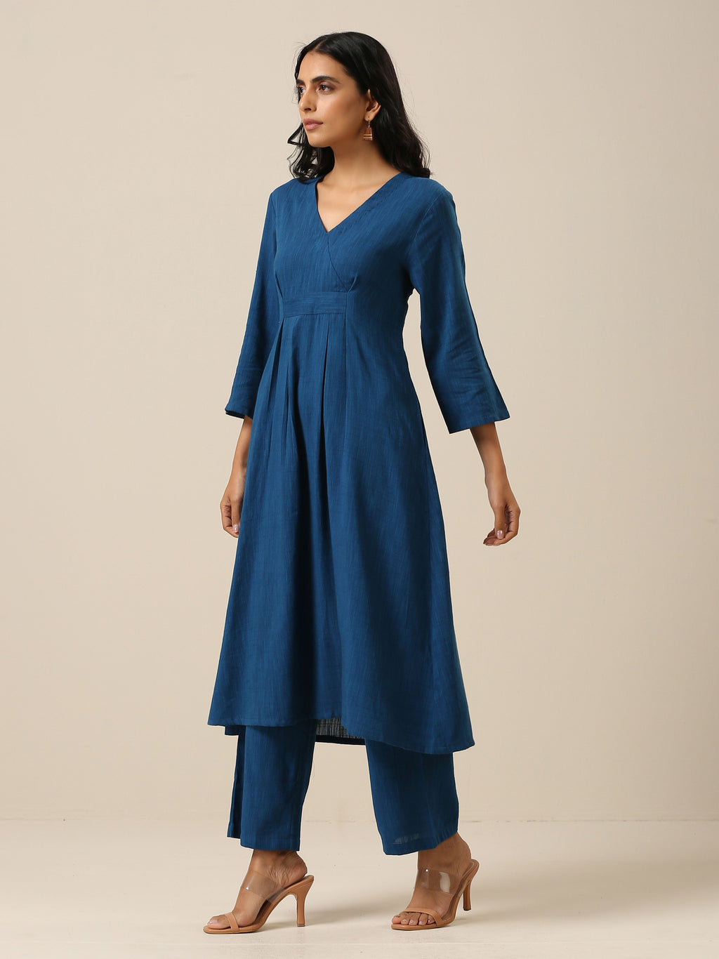 trueBrowns Classic Blue Slub Texture Overlap Pleat Kurta Pant Set