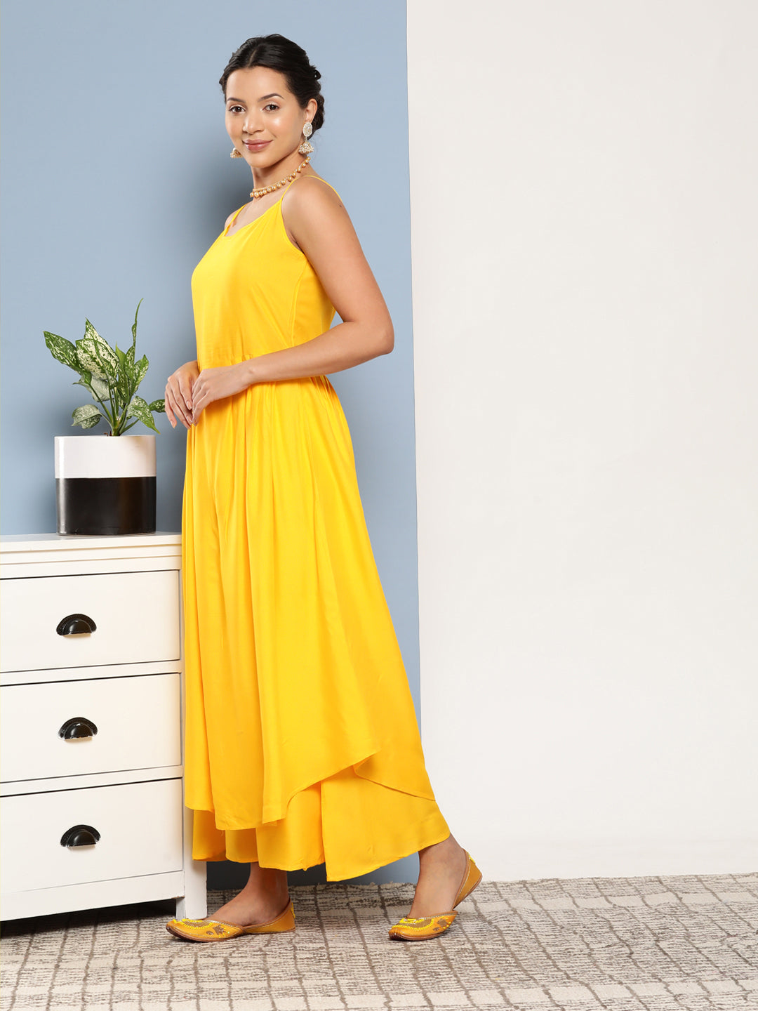 InWeave Women's Yellow Ray Strappy Kurta Set With Yellow Zig Zag Cotton Dupatta