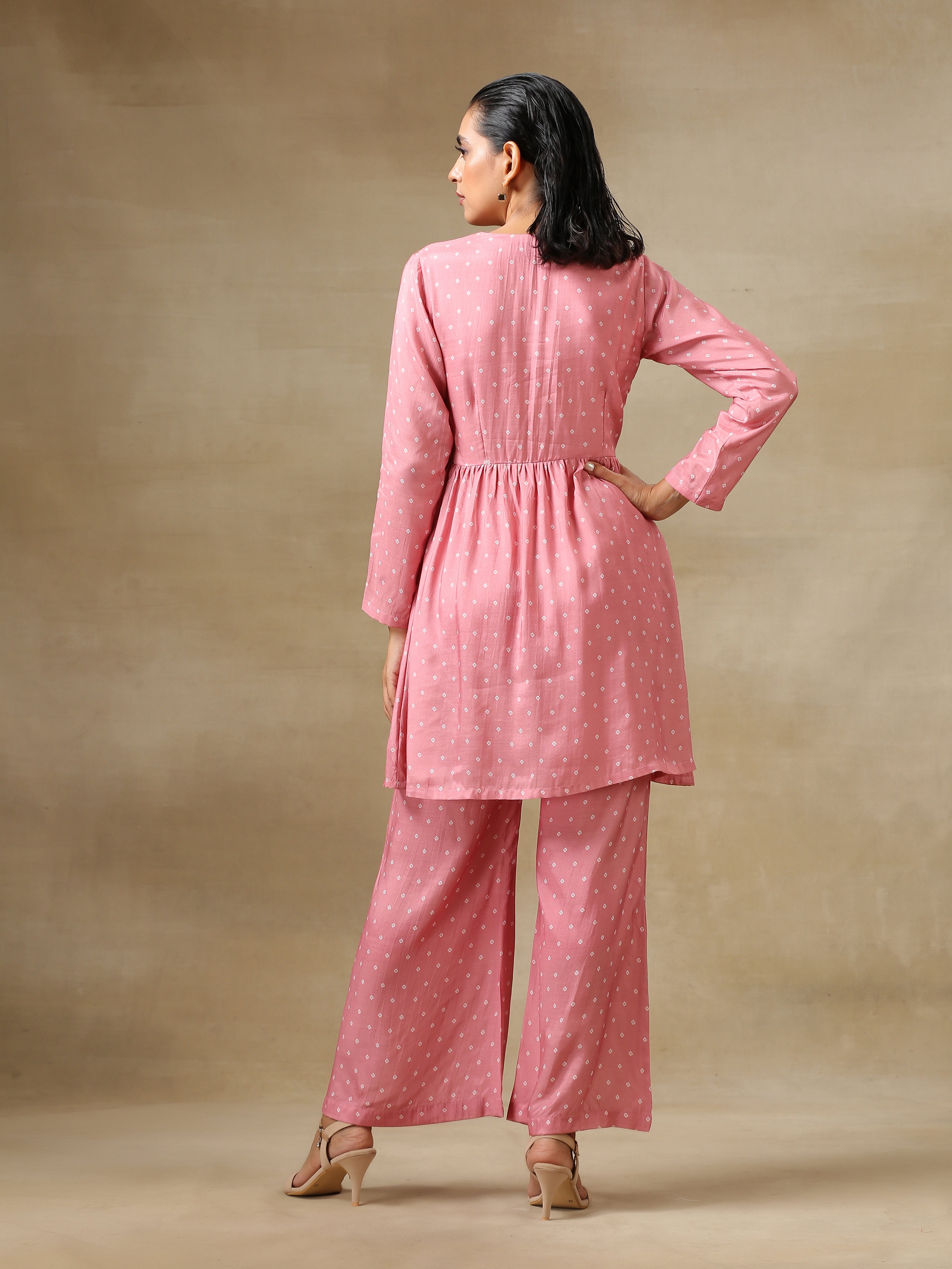 trueBrowns Light Mauve Bandhani Printed Silk Flared Kurta Pant Set