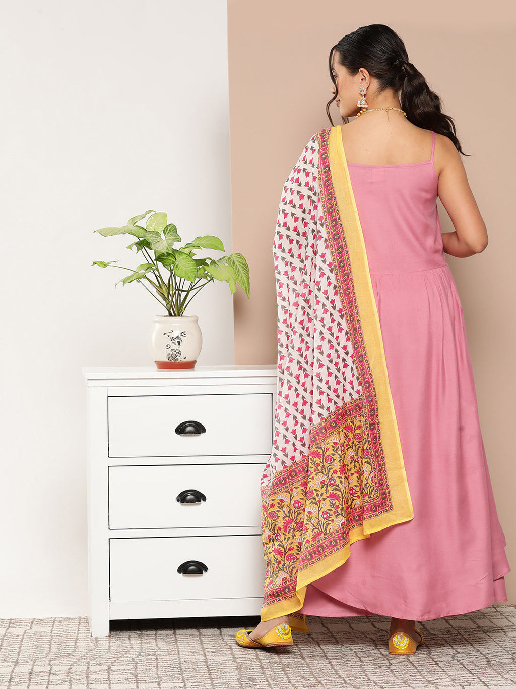 InWeave Women's Light Pink Ray Strappy Kurta Set With Printed Cotton Dupatta