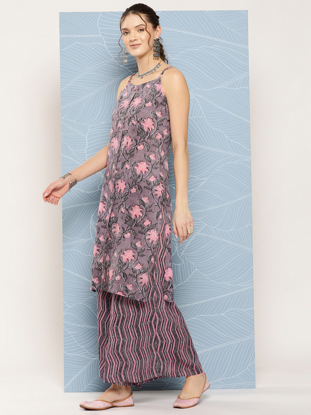 InWeave Women's Mauve Abstract Strappy Set With Dupatta