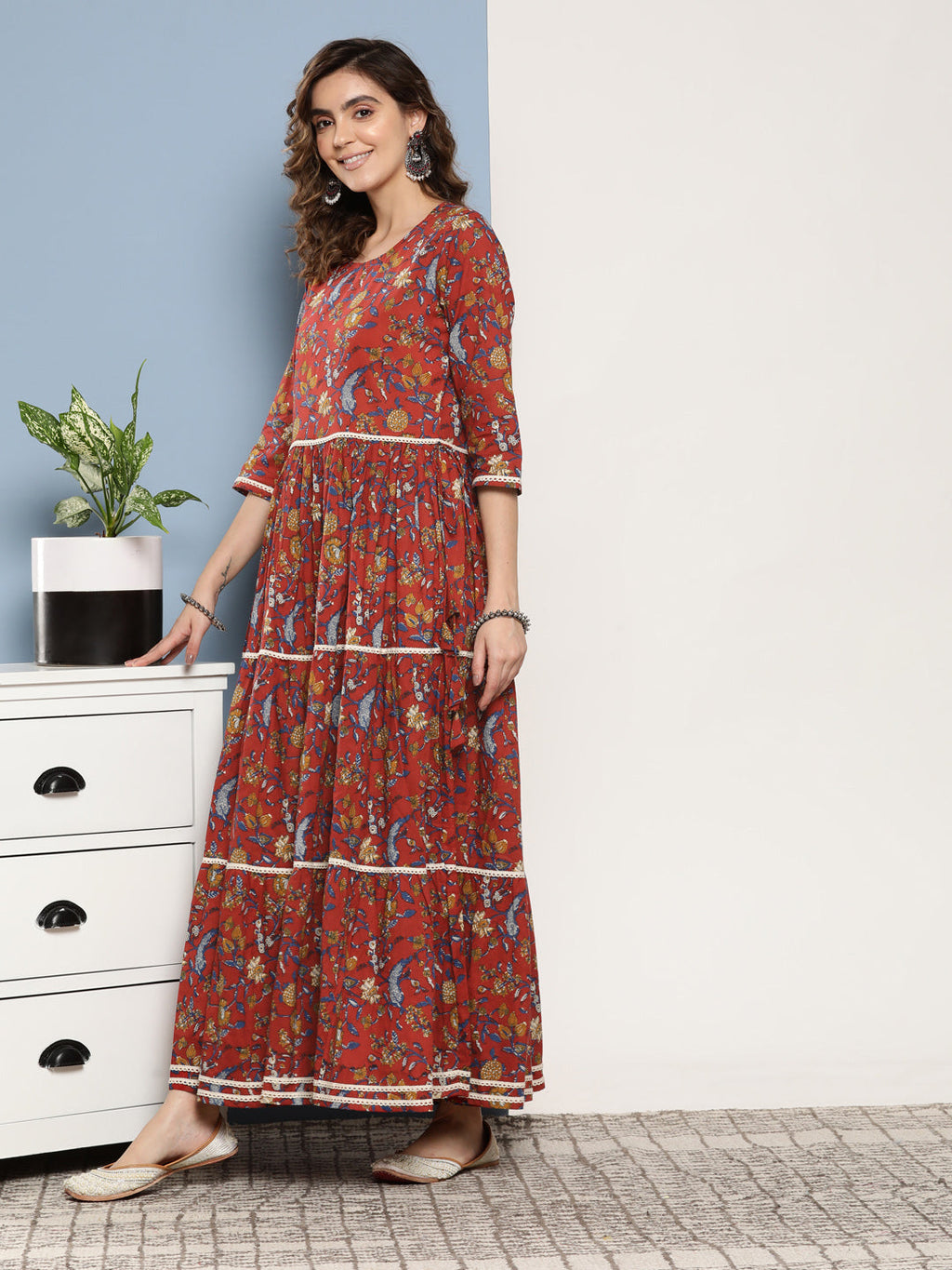 InWeave Women's Red Floral Print Tiered Dress With Lace With Red Leh Dupatta