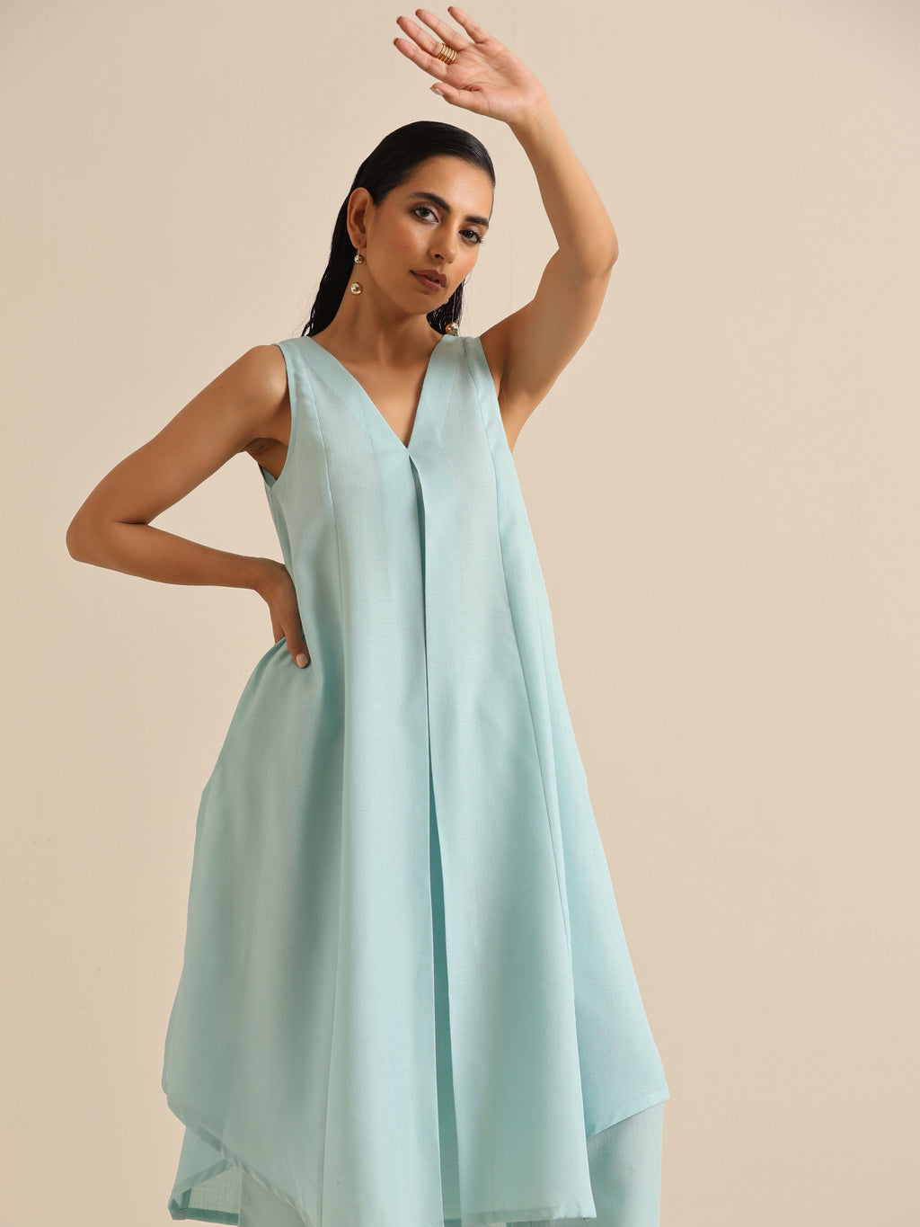 trueBrowns Sky Blue Slub Sleeveless Flared Kurta Pant Set