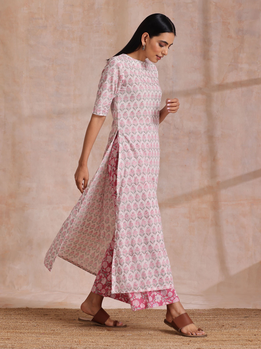 trueBrowns Pink Green Floral On White Block Print Cotton Slit Kurta Pant Set | Relove