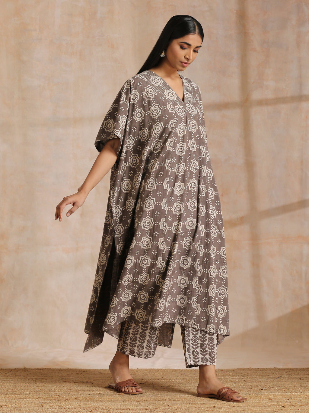 trueBrowns Clay Dabu Overall Print Cotton Panel Kaftan Kurta Pant Set