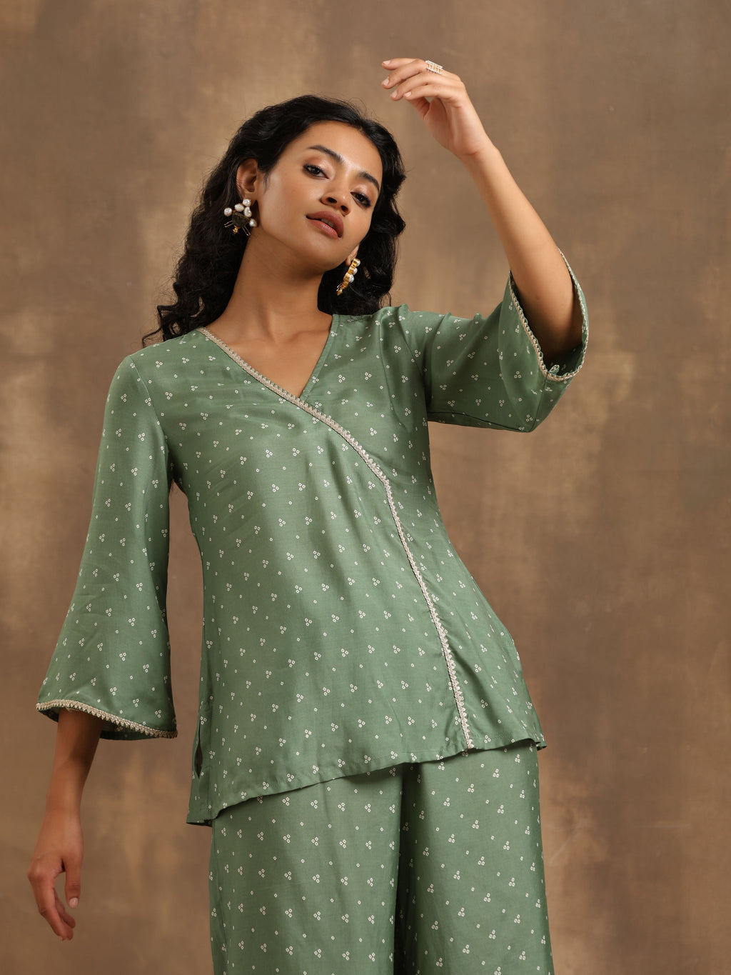trueBrowns Light Green Bandhani Printed Silk Co-Ord Set