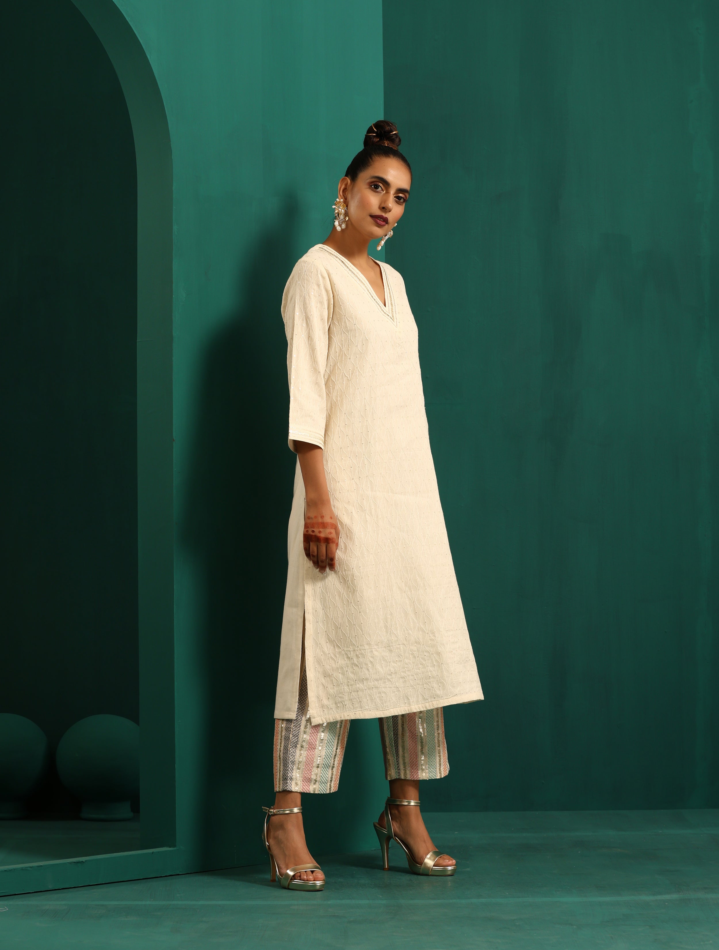 trueBrowns Ivory Tonal Cotton Kurta with Embroidered Pants