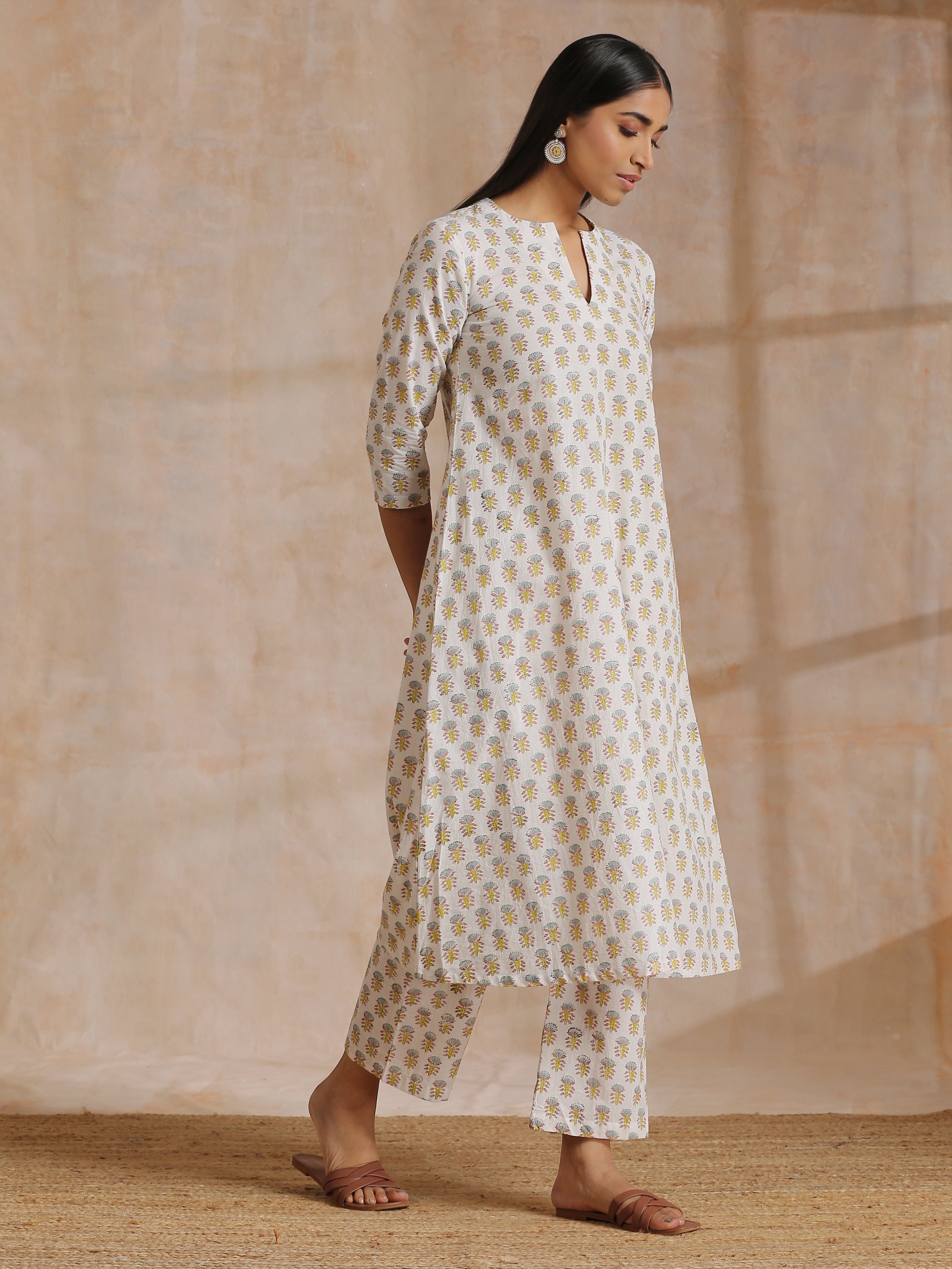 trueBrowns Multi Color Floral Booti Print Cotton Flared Kurta Pant Set