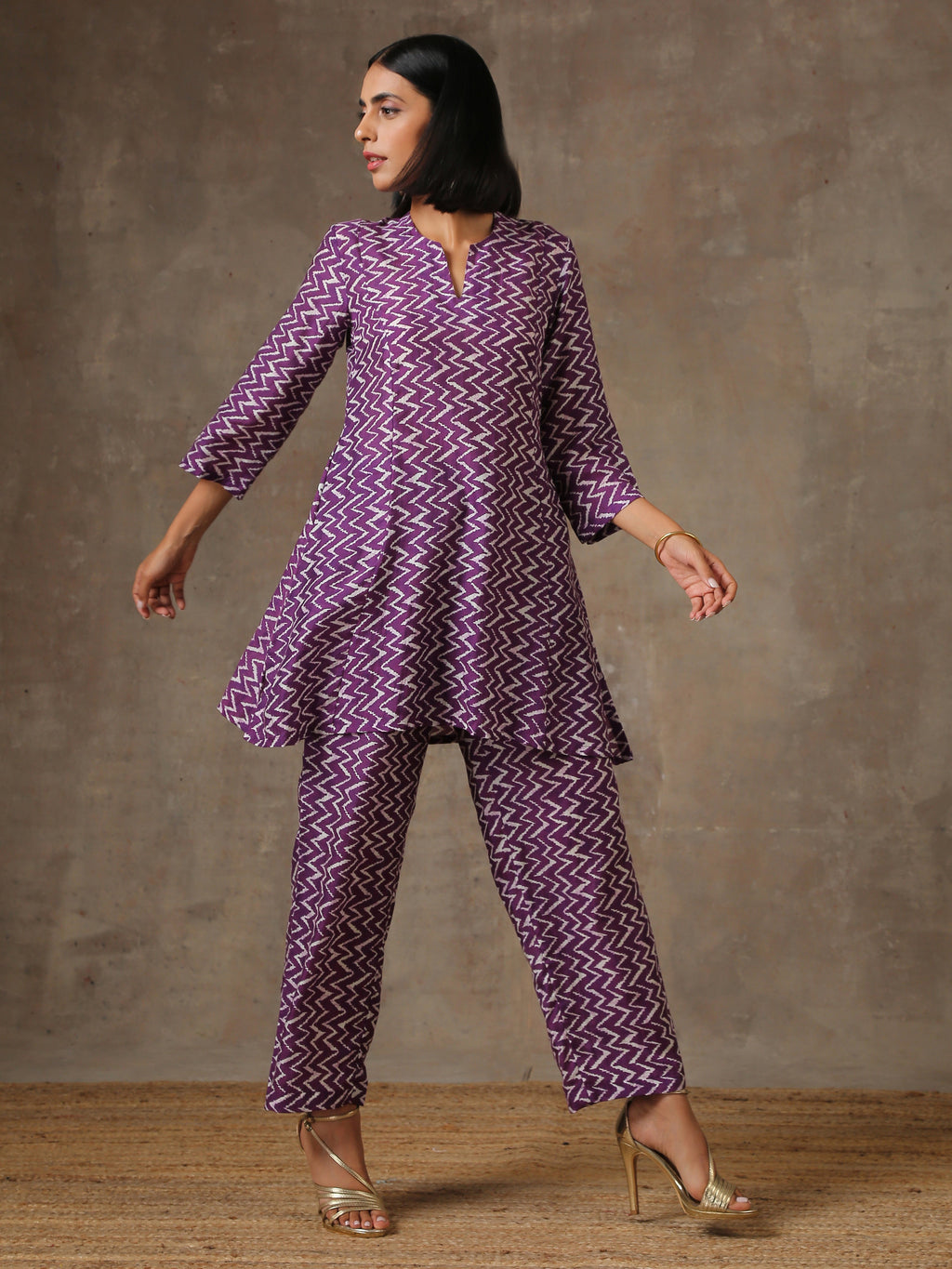 trueBrowns Purple White Lehariya Printed Silk Co-Ord Set
