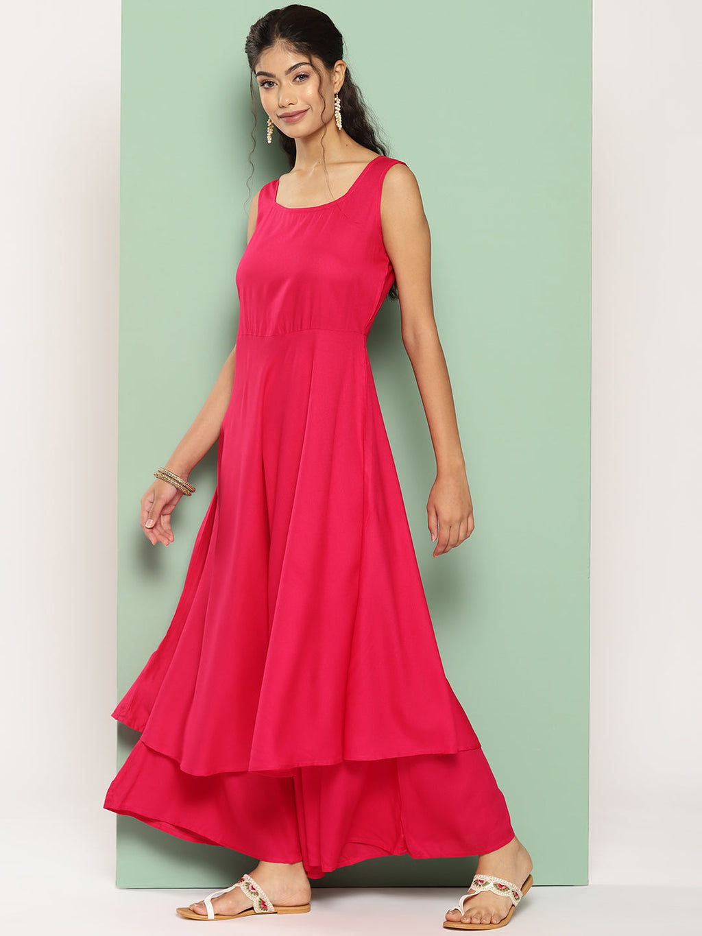 InWeave Women's Fuchsia Sleeveless Kurta Set W Navy Floral Or Dupatta