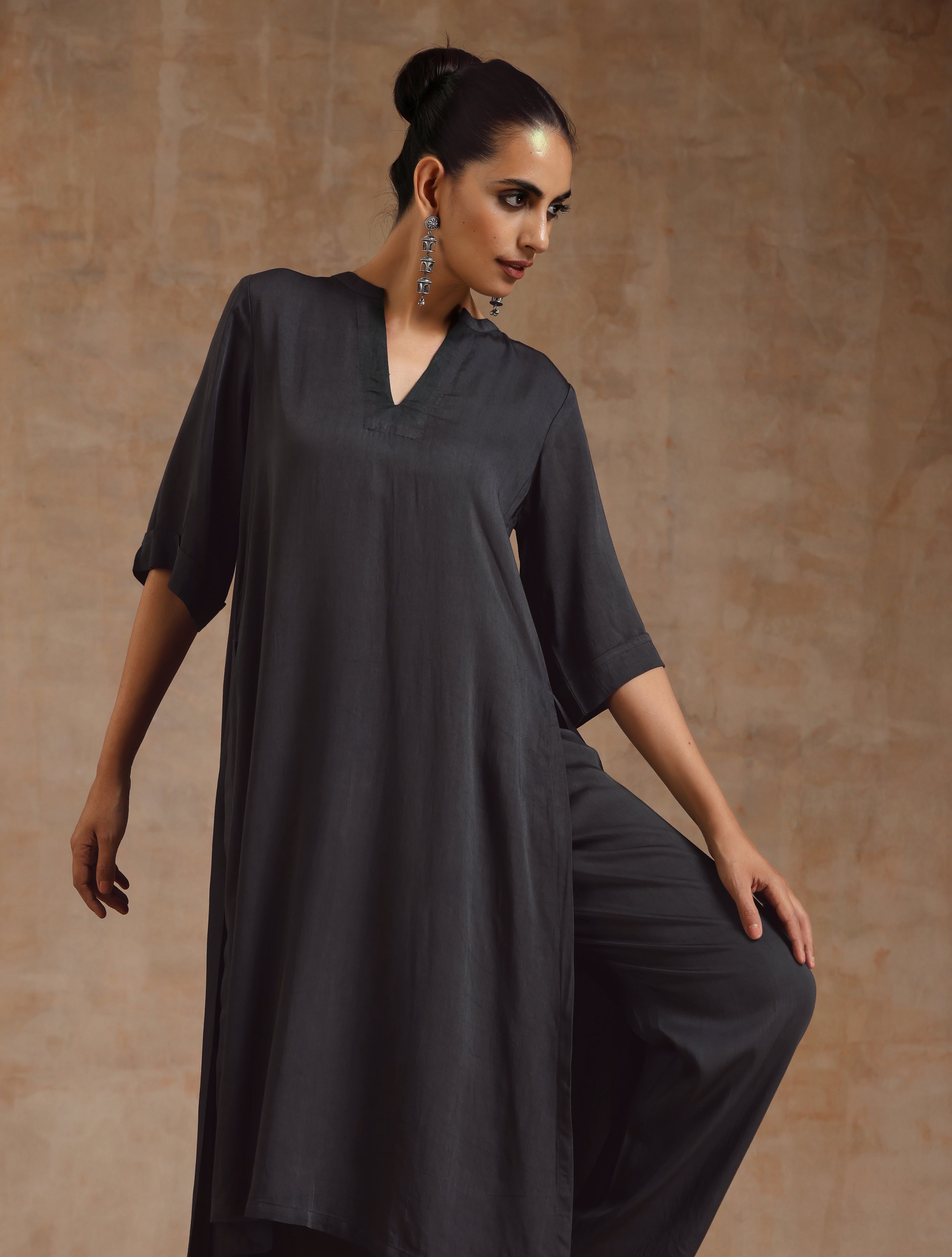 trueBrowns Grey Modal Satin High-Low Relax Kurta Set