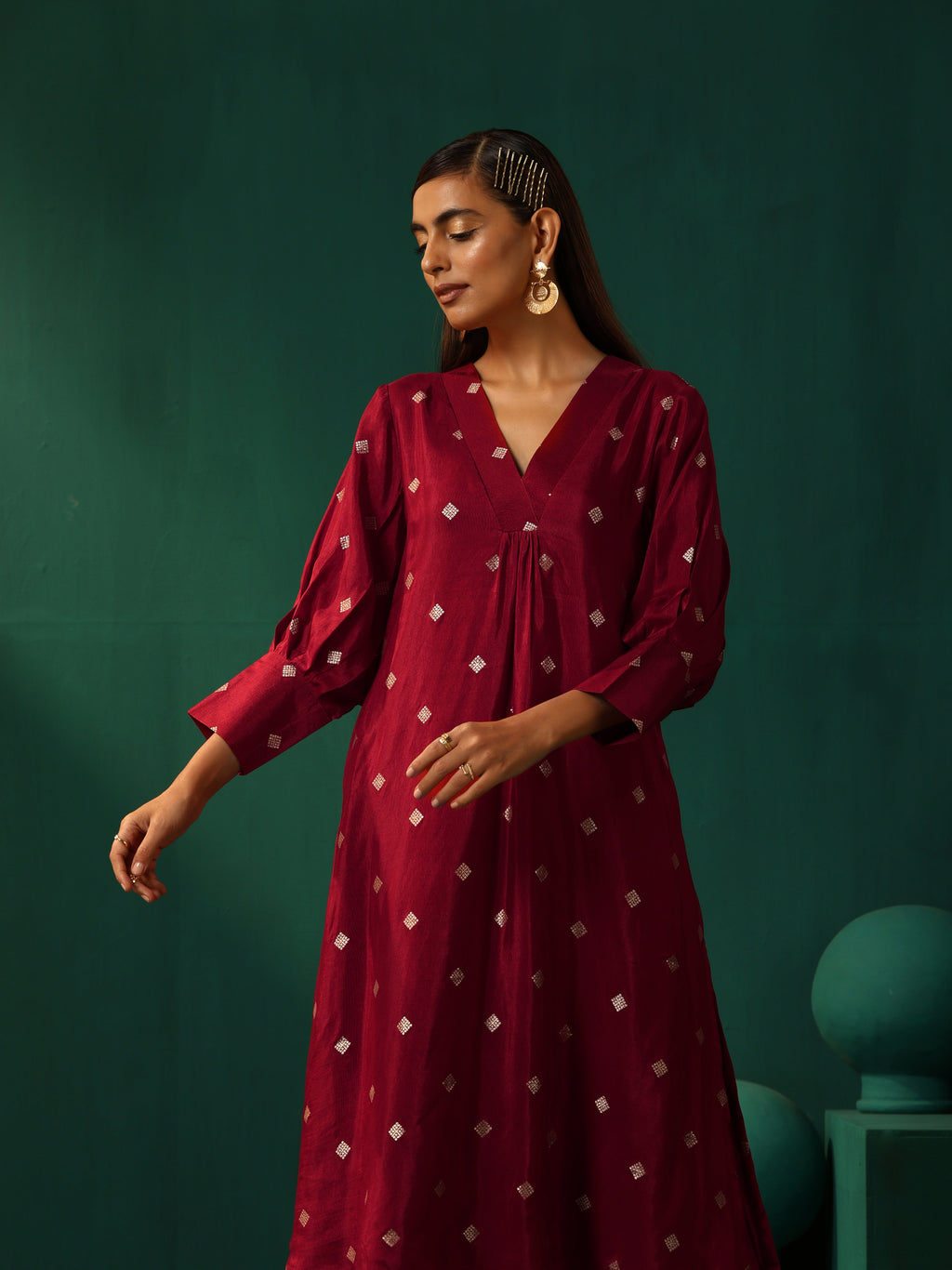 trueBrowns Maroon Diamond Viscose Silk Puff Sleeve Kurta Pant Set