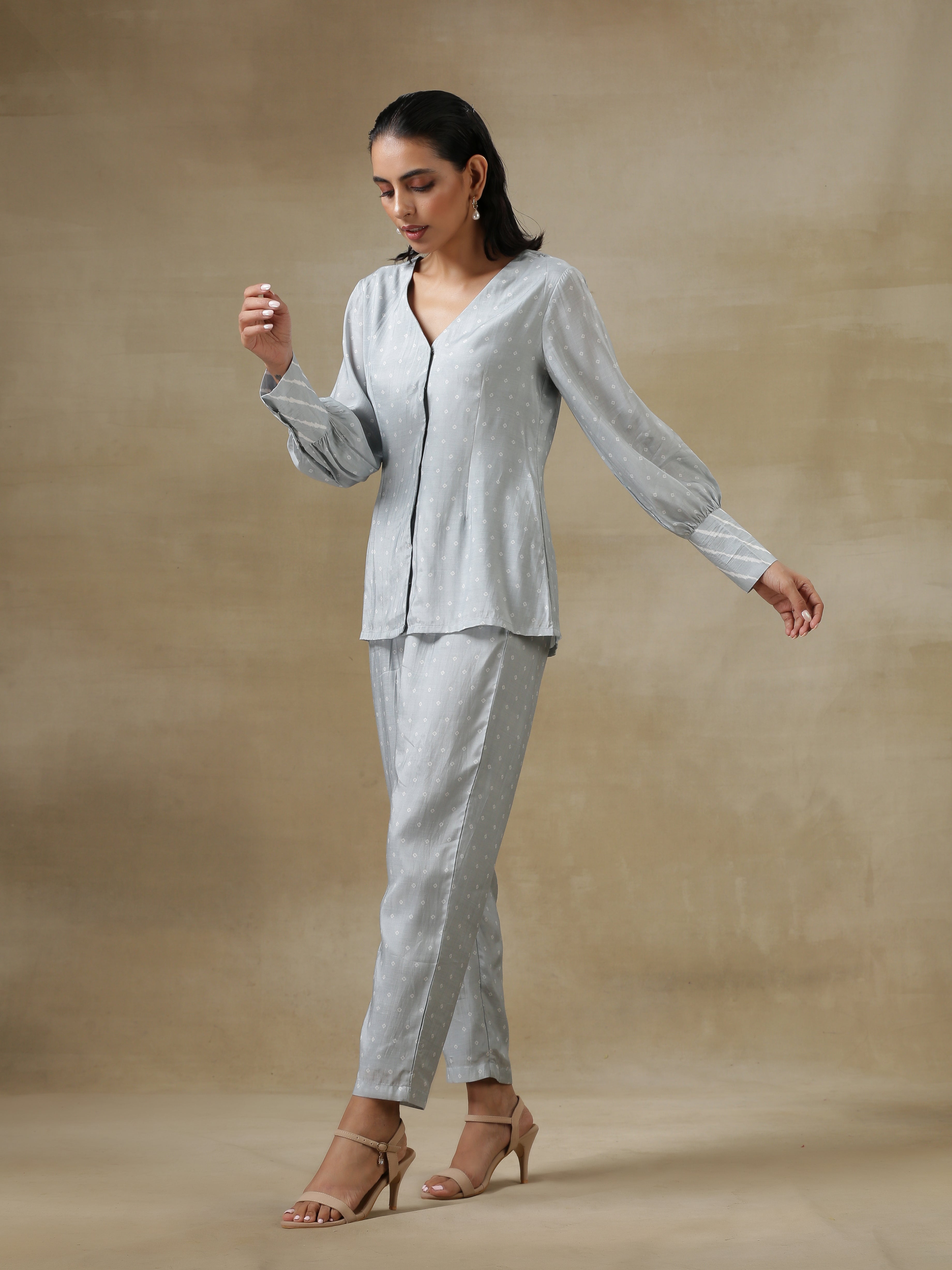 trueBrowns Grey Bandhani Printed Silk Front Open Short Co-Ord Set