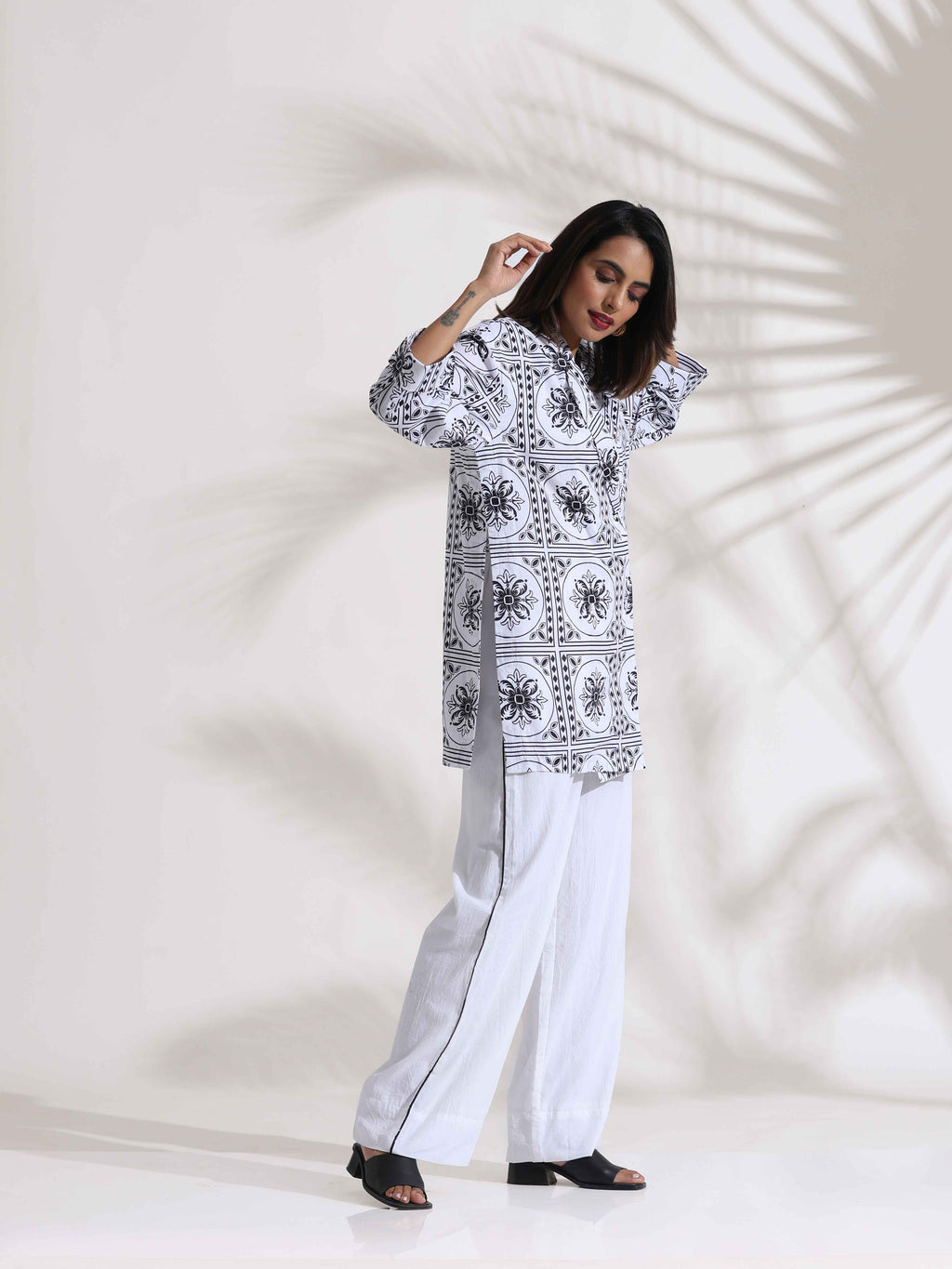 trueBrowns White Cotton Print Jacket Co-ord Set