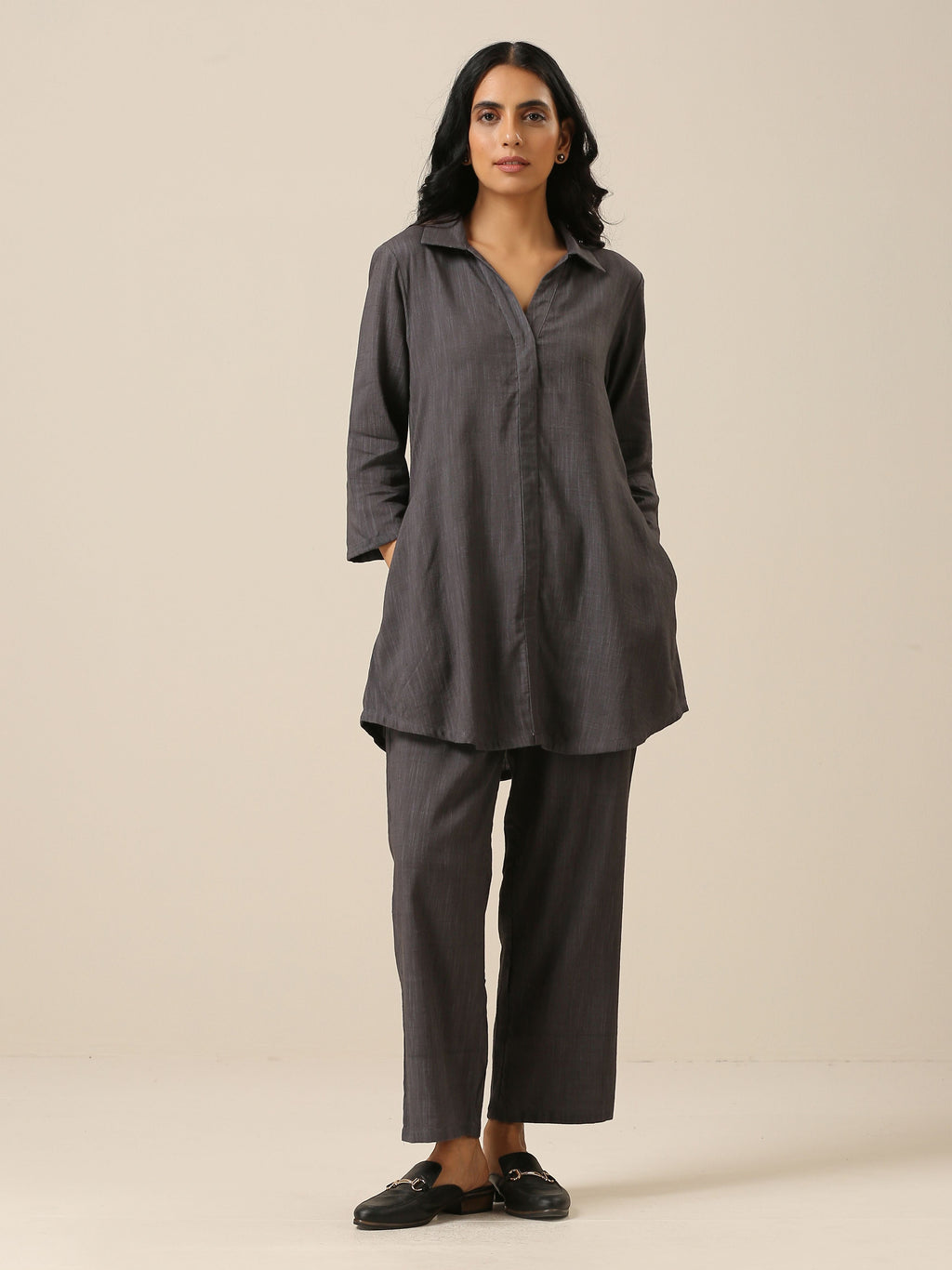 trueBrowns Slate Grey Slub Texture Collar Short Co-Ord Set