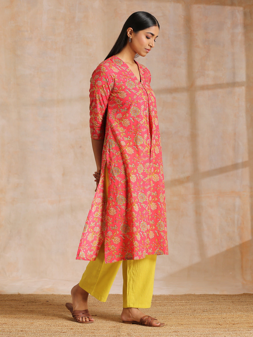 trueBrowns Flamingo Pink Overall Floral Block Print Cotton Slit Kurta Pant Set