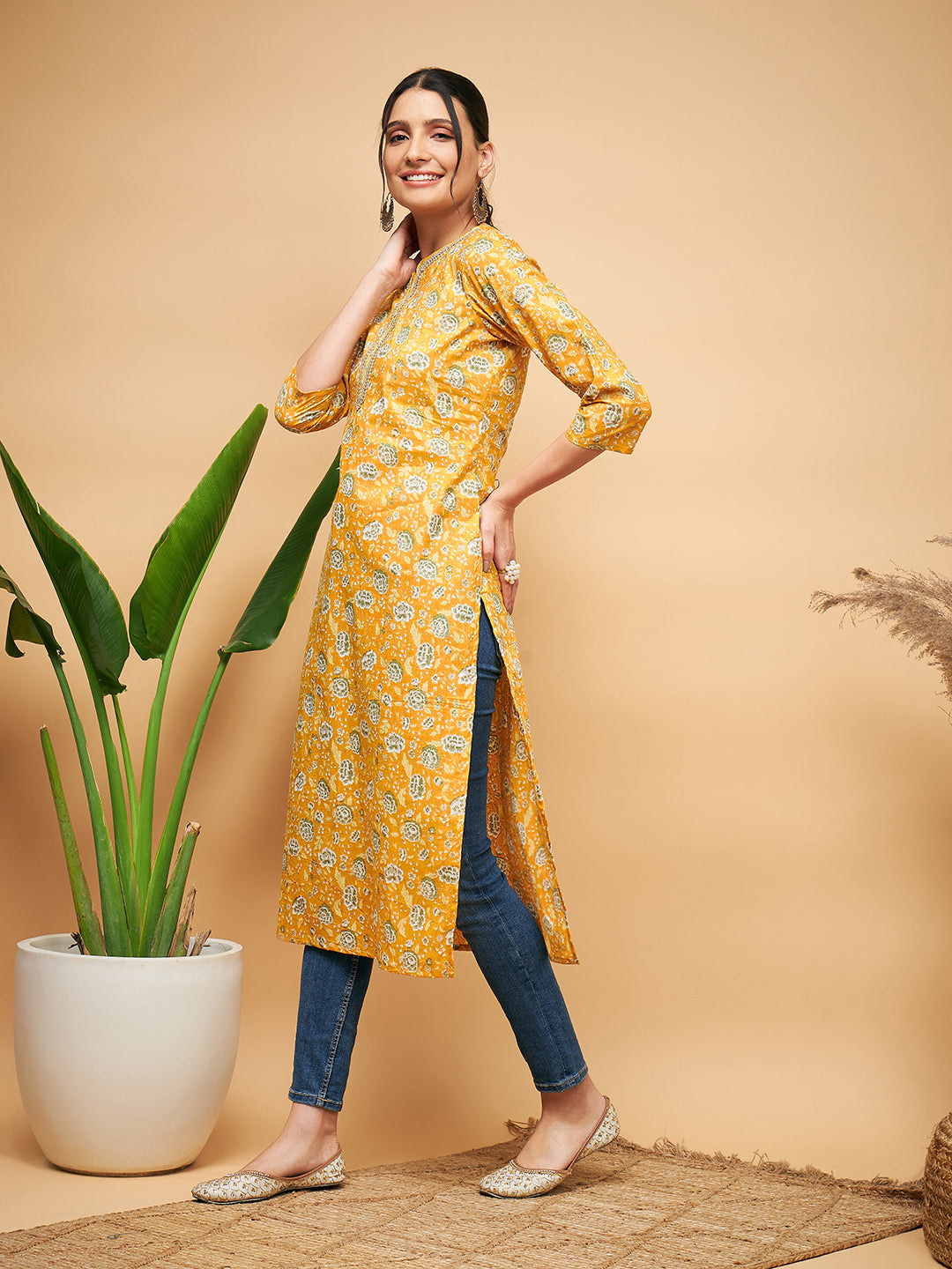 InWeave Women's Yellow Foil Print Gota Straight Kurta