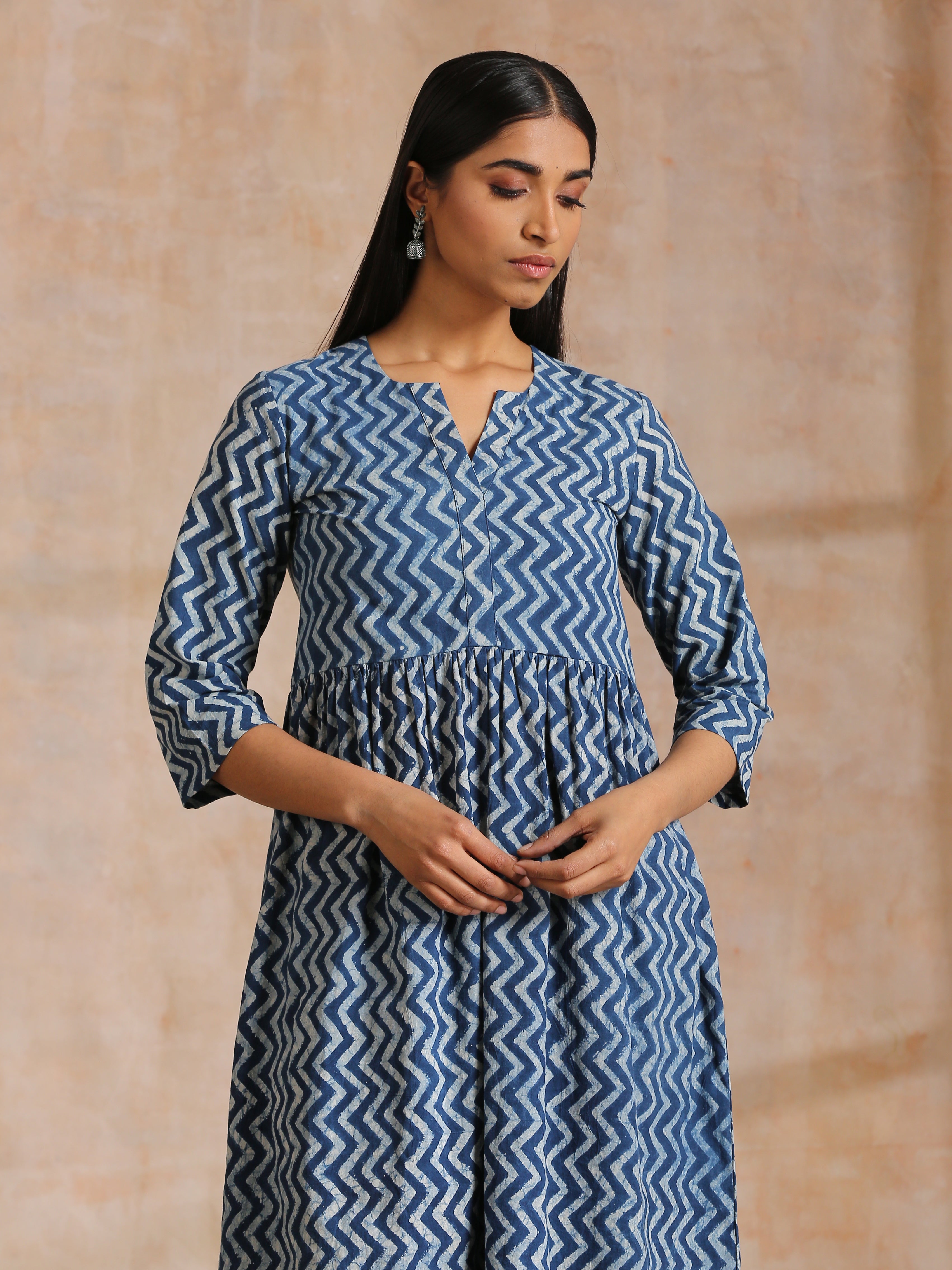 trueBrowns Indigo Dabu Zig-Zag Lines Print Cotton Flared Kurta Pant Set