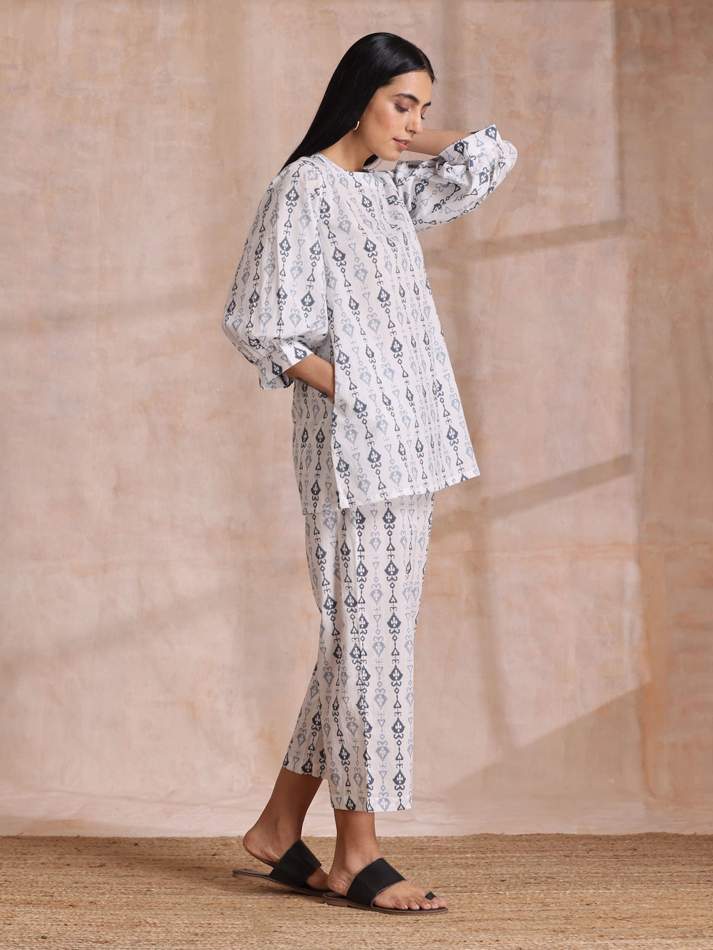 trueBrowns Grey On White Ikat Print Cotton Baggy Sleeve Co-Ord Set