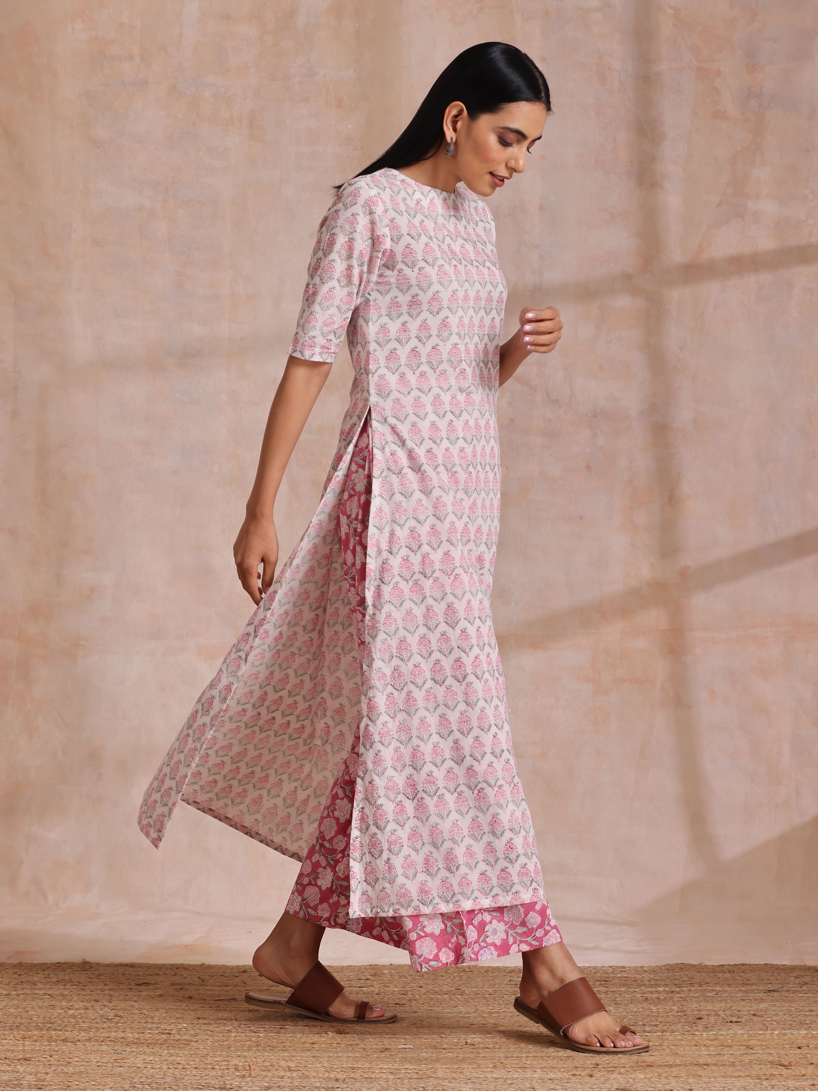 trueBrowns Pink Green Floral On White Block Print Cotton Slit Kurta Pant Set