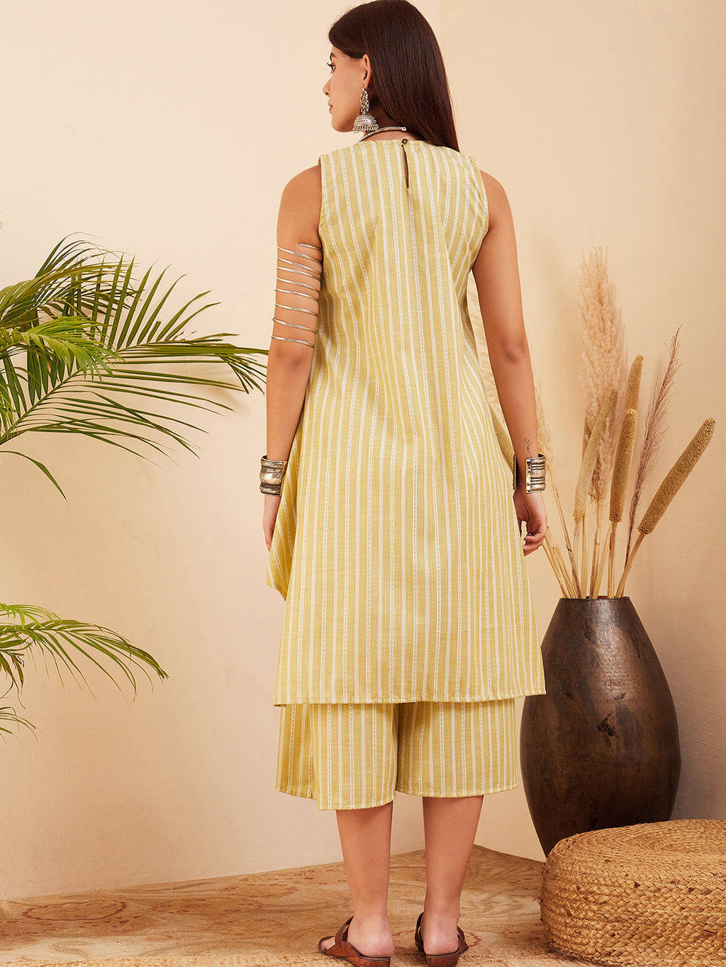 InWeave Women's Light Yellow Lurex Kantha Mandarin Neck Kurta Palazzo Set