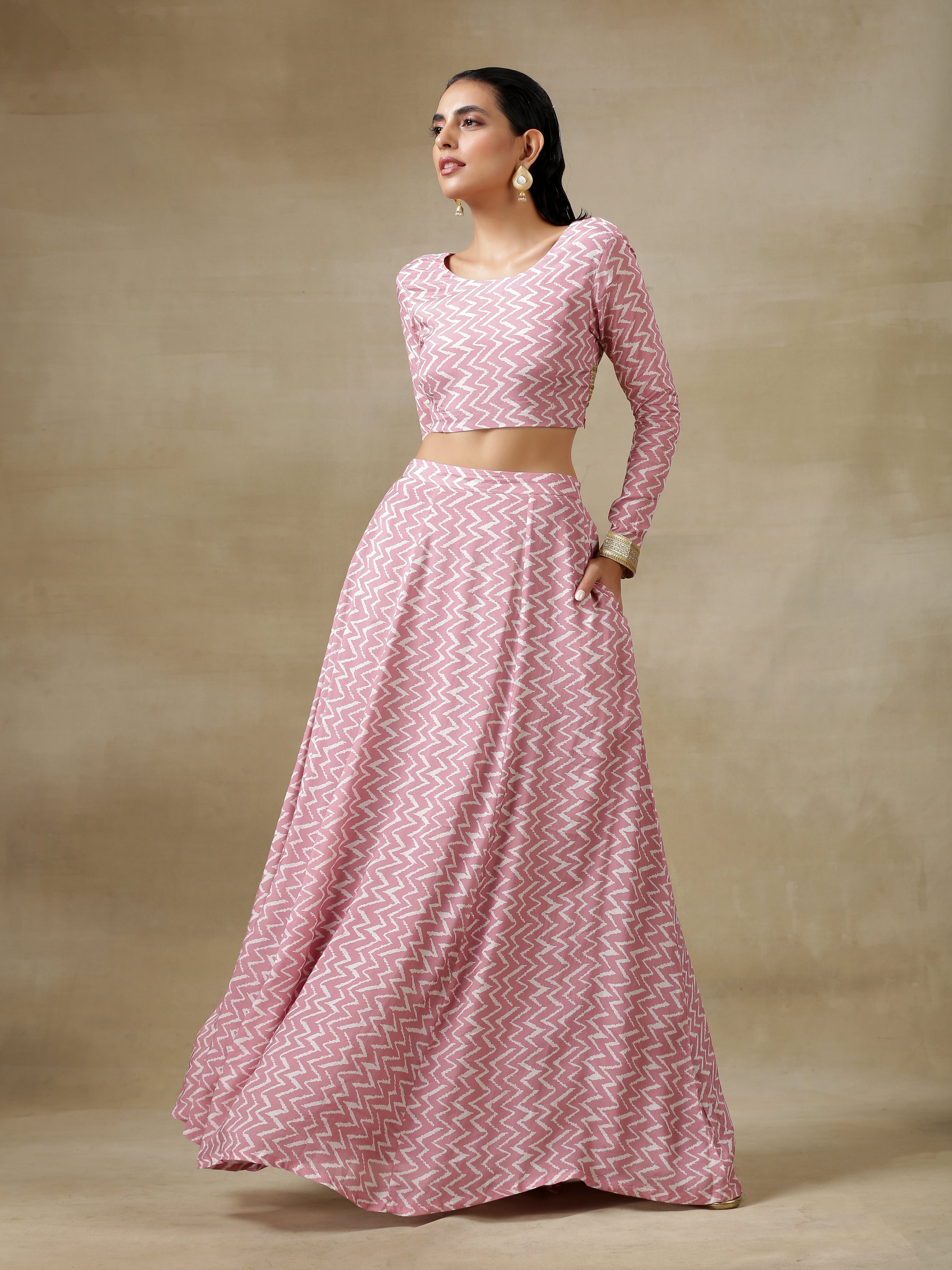 trueBrowns Light Mauve Bandhani Printed Silk Top Skirt Set