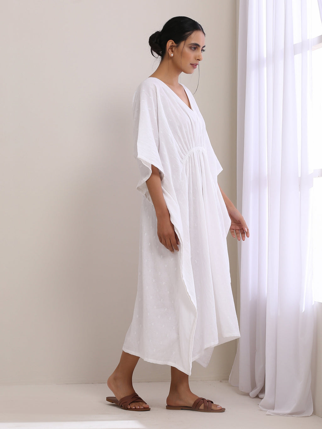 trueBrowns White Dobby Kaftan Dress | Relove