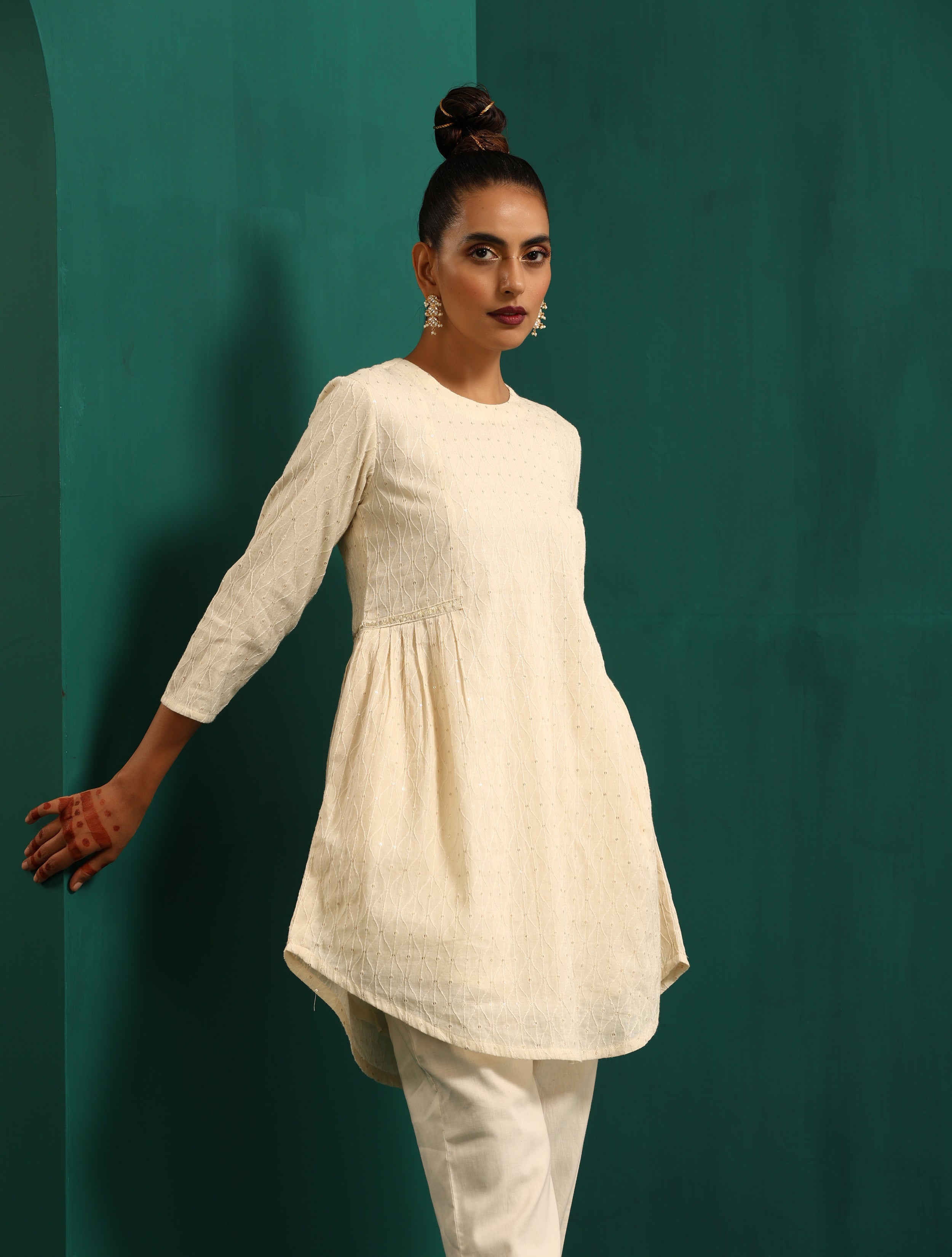 trueBrowns Ivory Tonal Cotton Side Gathers Co-ord Set