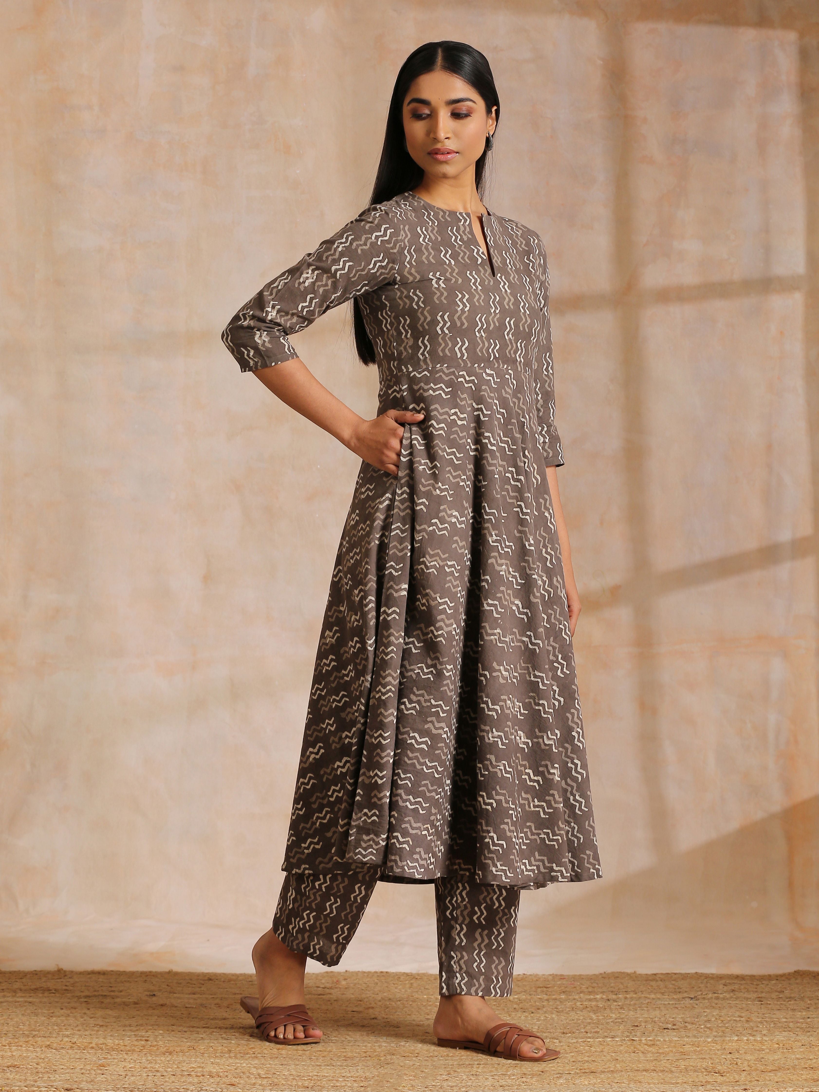 trueBrowns Clay Dabu Zig-Zag Motifs Print Cotton Flared Kurta Pant Set