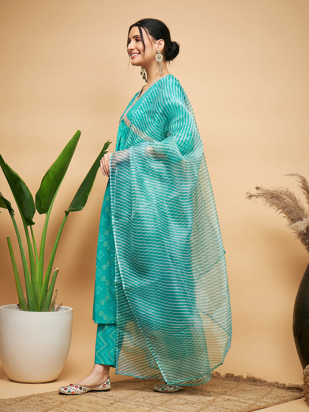 InWeave Women's Aqua S Print Alia Cut Gota Work Kurta Set W Aqua Le Du