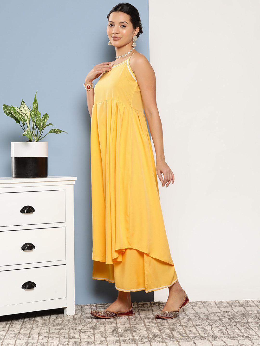 InWeave Women's Cassatta Yellow Cr Strappy Set With Rose Print Dupatta