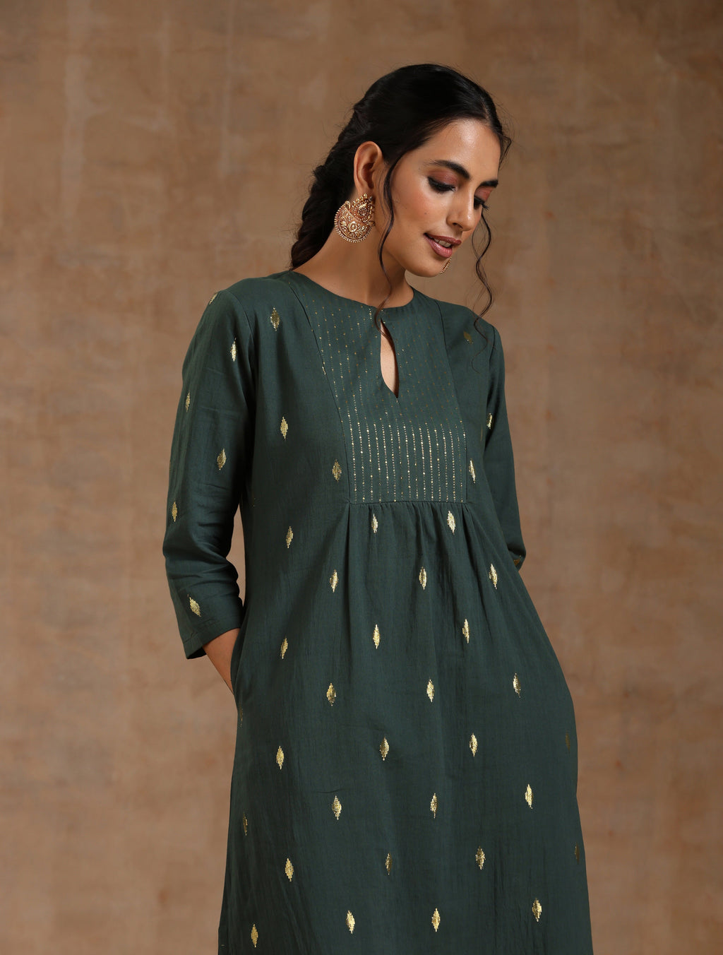 trueBrowns Dark Green Gold Cotton Yoke Kurta Set
