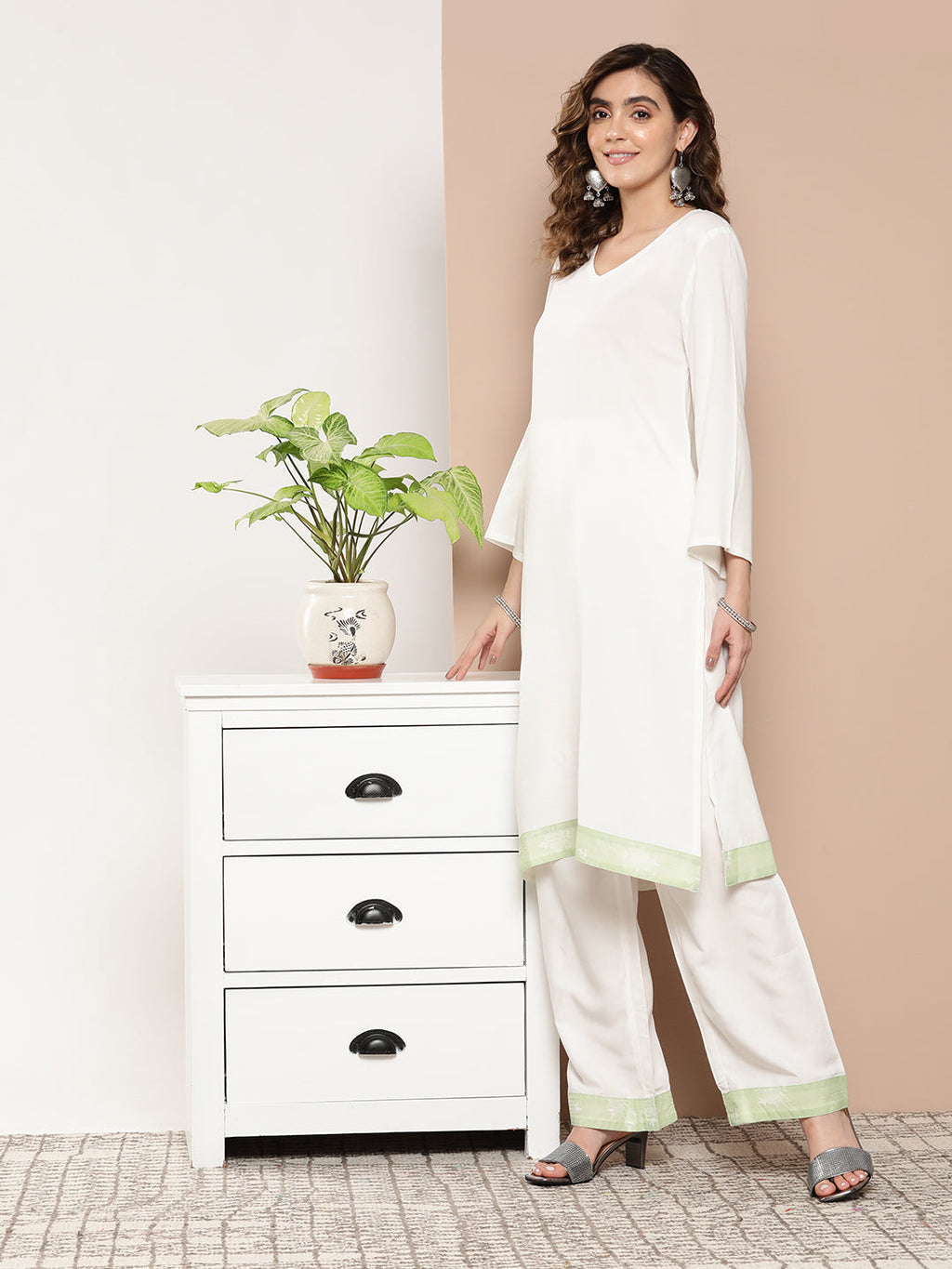 InWeave Women's Cream Straight Kurta Set W Green White Print Organza Dupatta