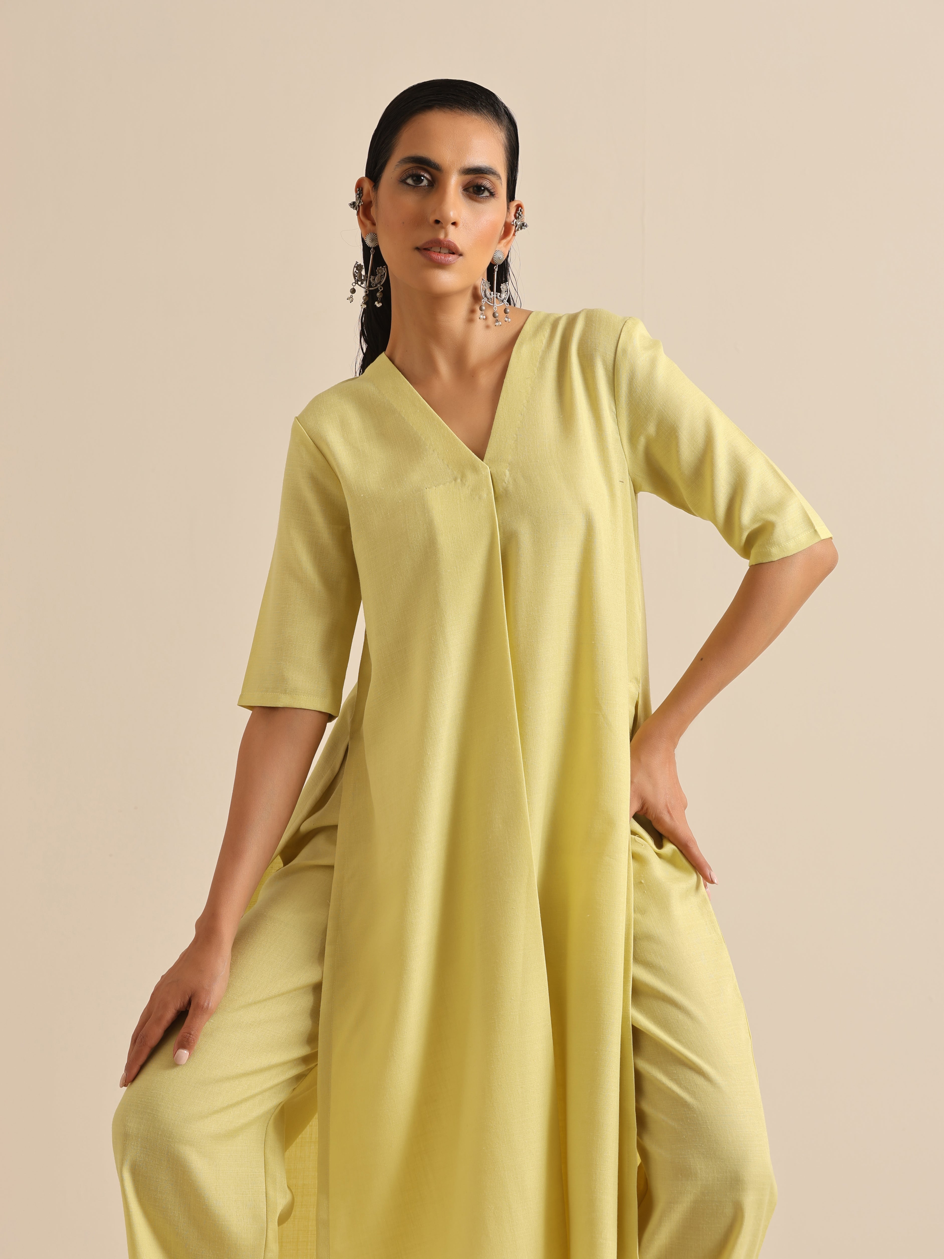 trueBrowns Spark Green Slub High Slit Kurta Pant Set
