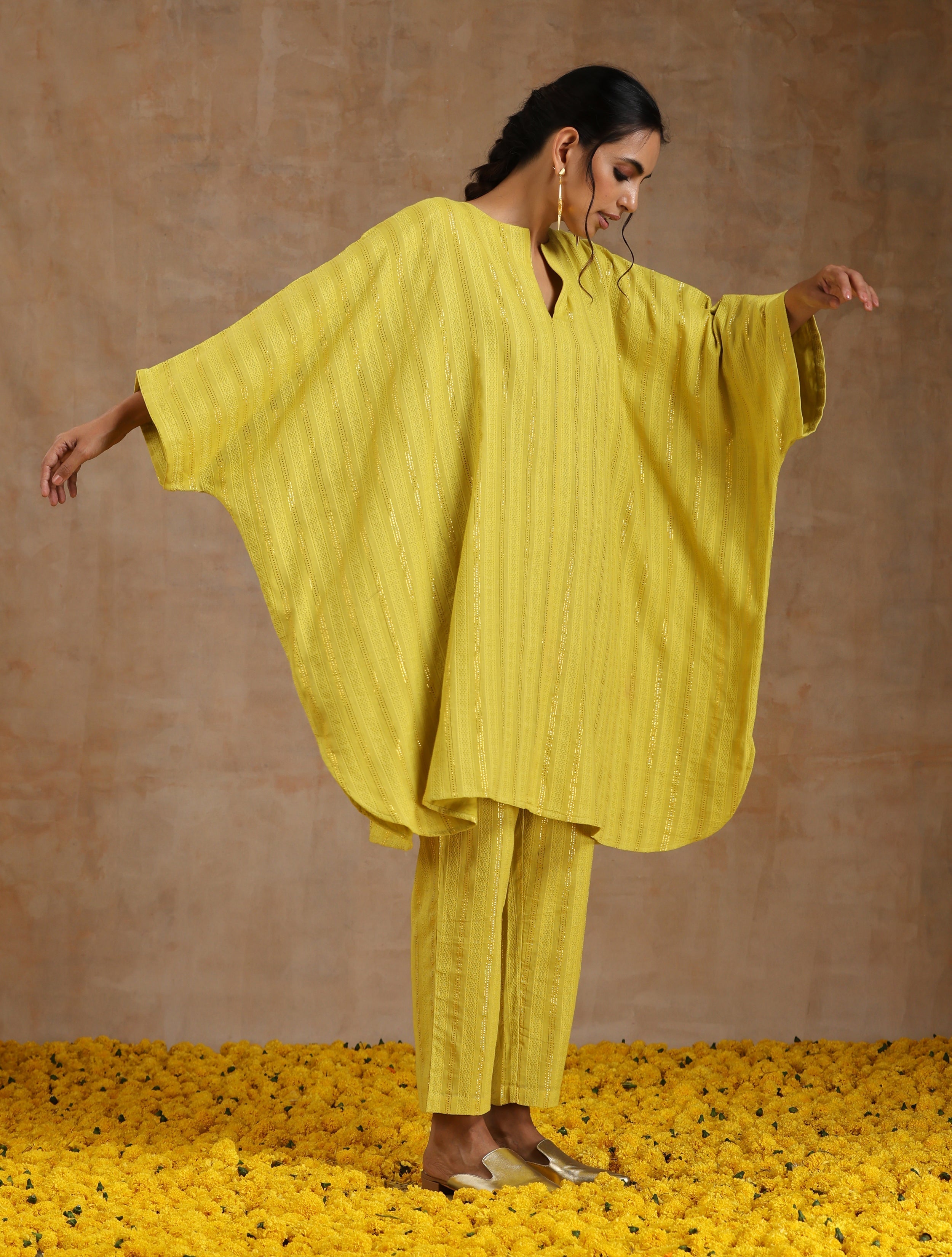 trueBrowns Lime Gold Cotton Oversized Round Co-Ord Set