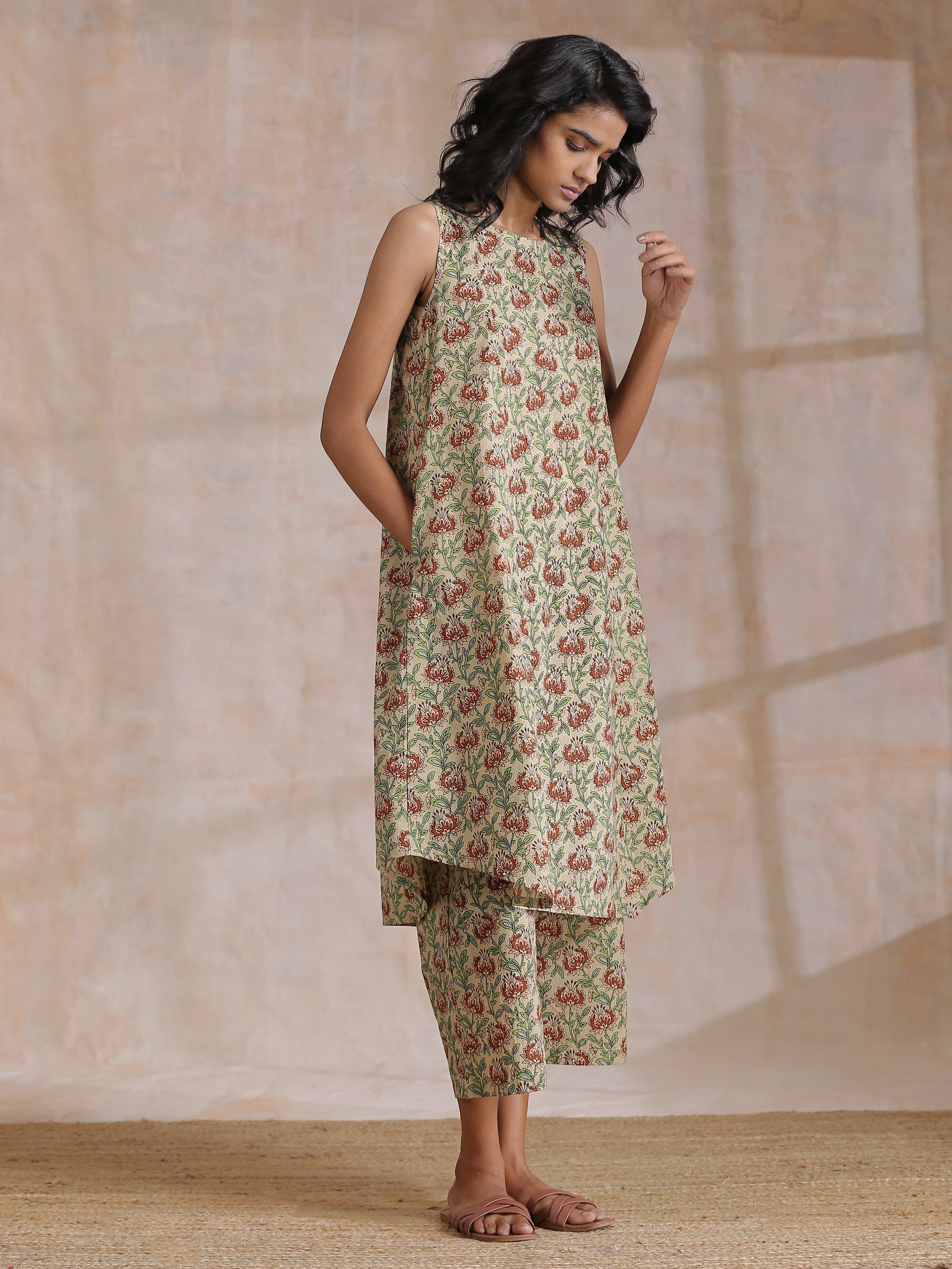 trueBrowns Beige Overall Brown Floral Block Print Cotton High-Low Co-Ord Set