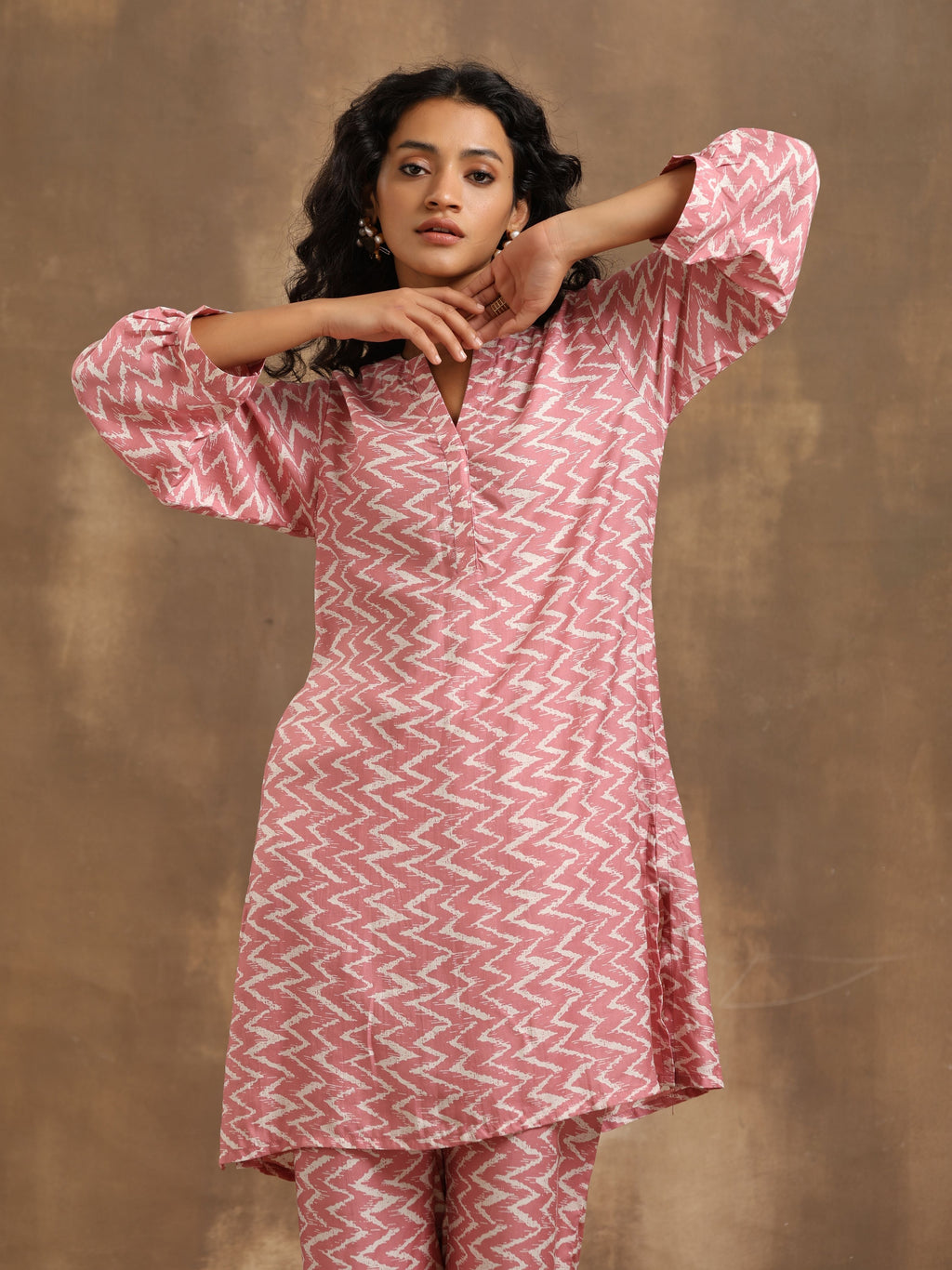 trueBrowns Light Mauve Zig-Zag Printed Silk Co-Ord Set